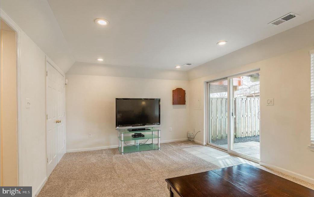 CROSSROADS VILLAGE - Residential Lease