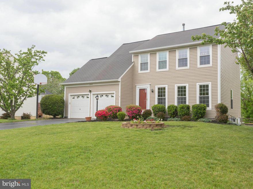 Rare waterfront opportunity! Updated colonial with large country kitchen adjoining FR with water views.  Remodeled kitchen offers newer appliances, granite, gorgeous wide plank laminate. Foyer with laminate flows into formal areas with chair & crown trim. DR overlooking water. Upper level  large MBR detailed with vaulted ceiling, bath & walk-in closet.  Finished LL with RR, bath, 5th BR. Gorgeous!