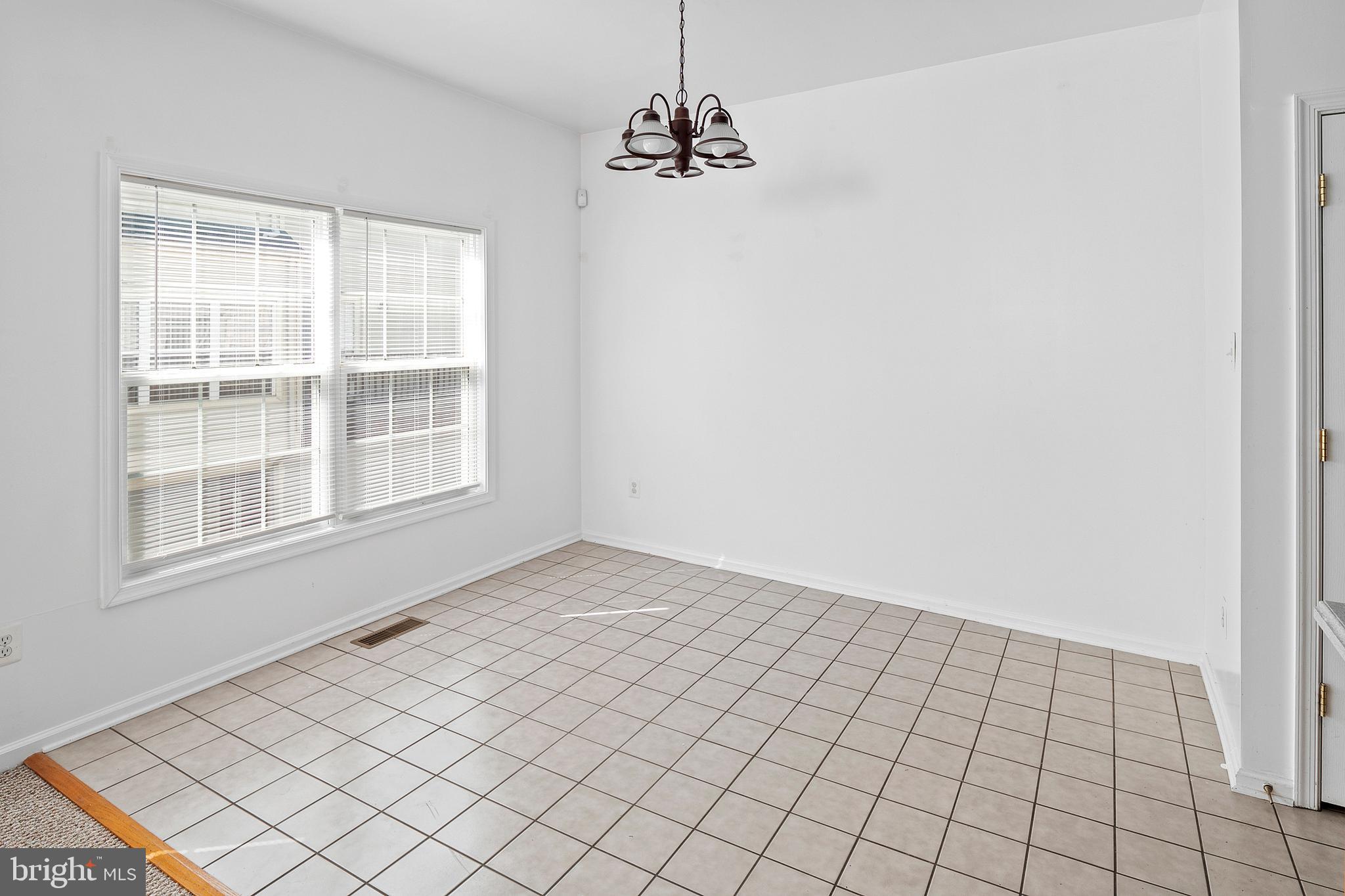 GOVERNORS GRANT - Residential Lease