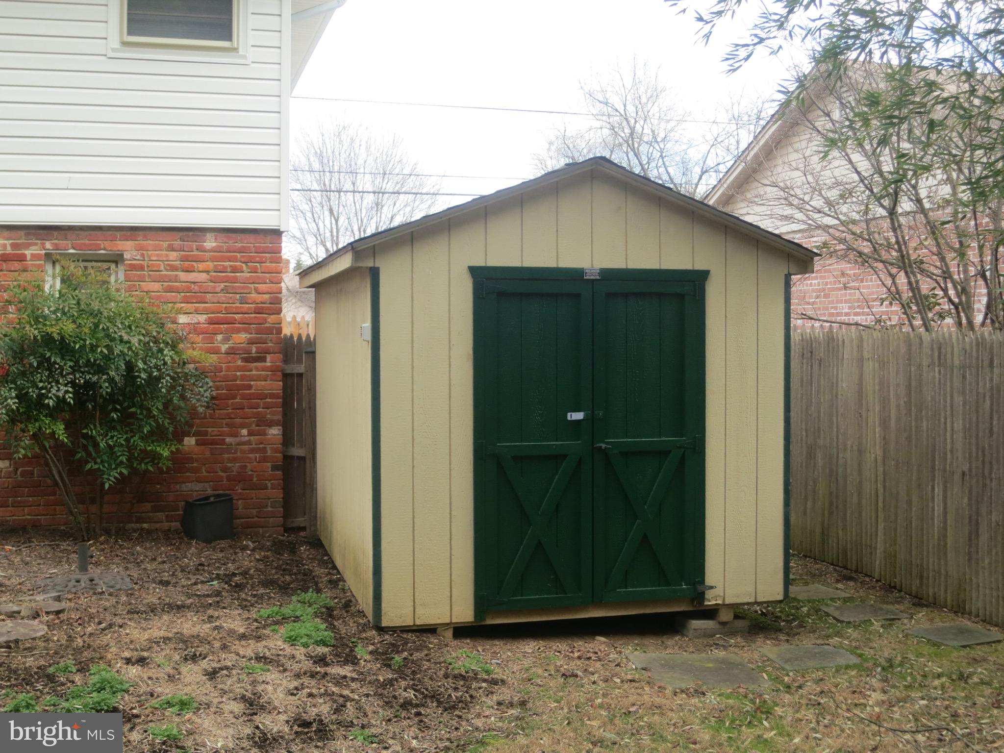 BRADMOOR - Residential Lease