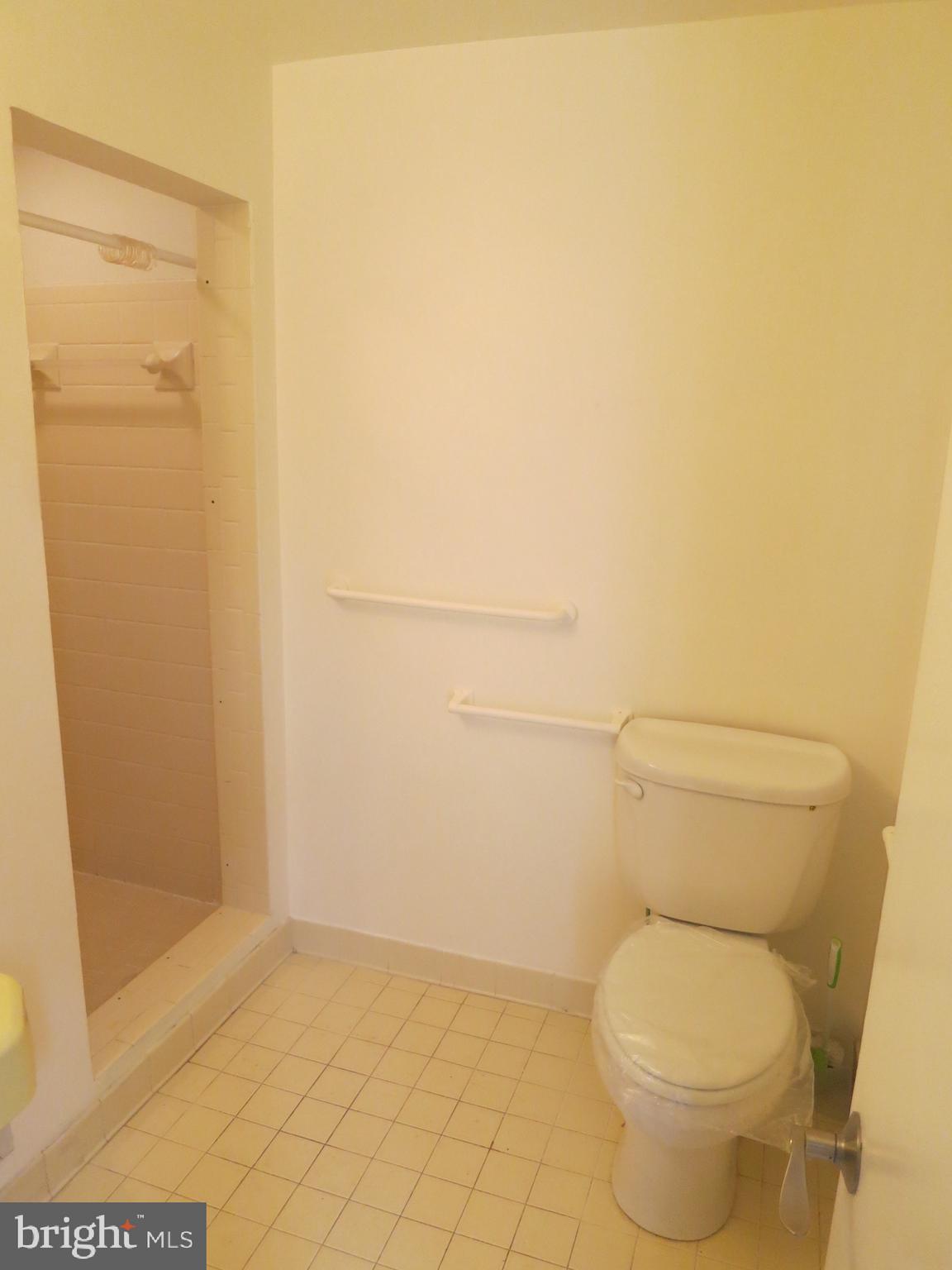 BRADMOOR - Residential Lease