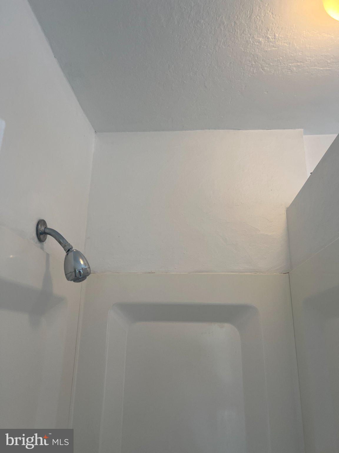724 PARRY AVENUE B (2ND FLOOR)