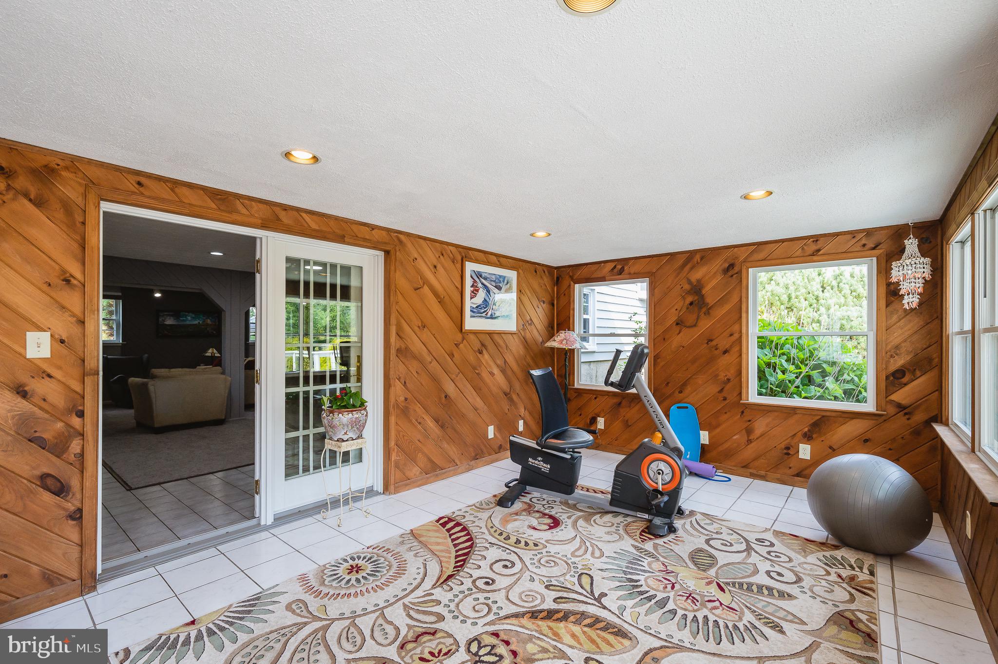 HIGH POINT MANOR - Residential