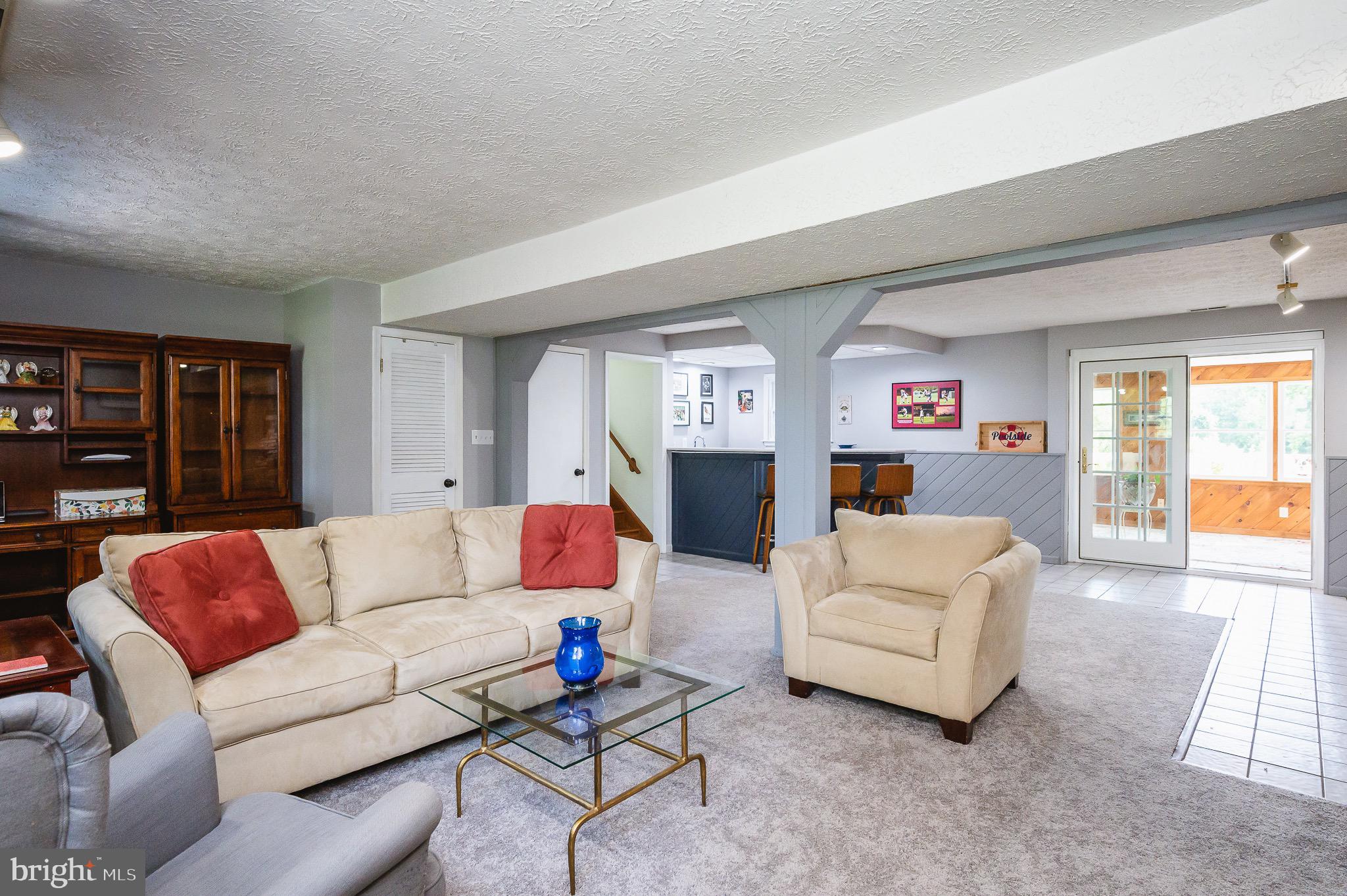 HIGH POINT MANOR - Residential