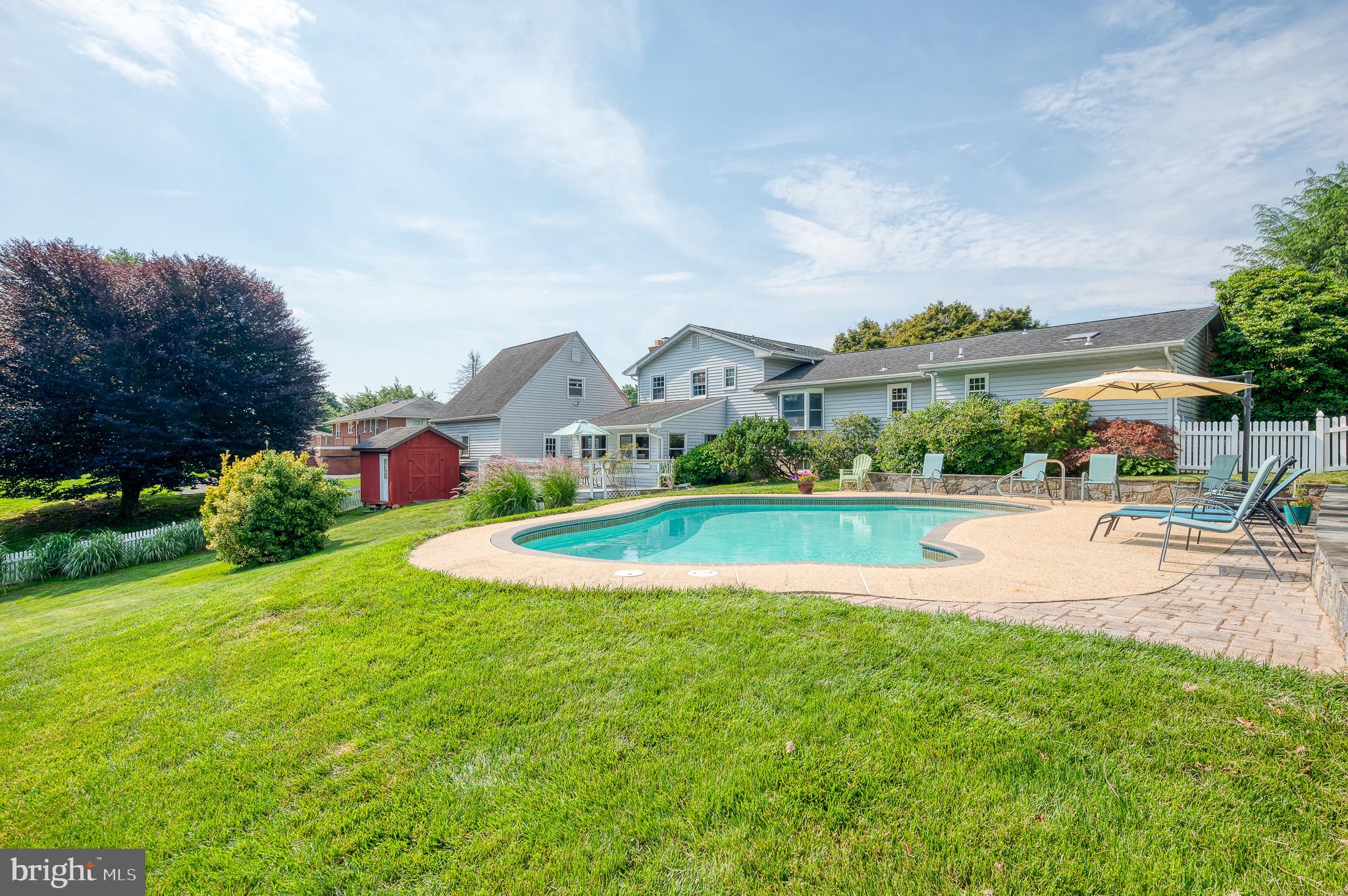 HIGH POINT MANOR - Residential