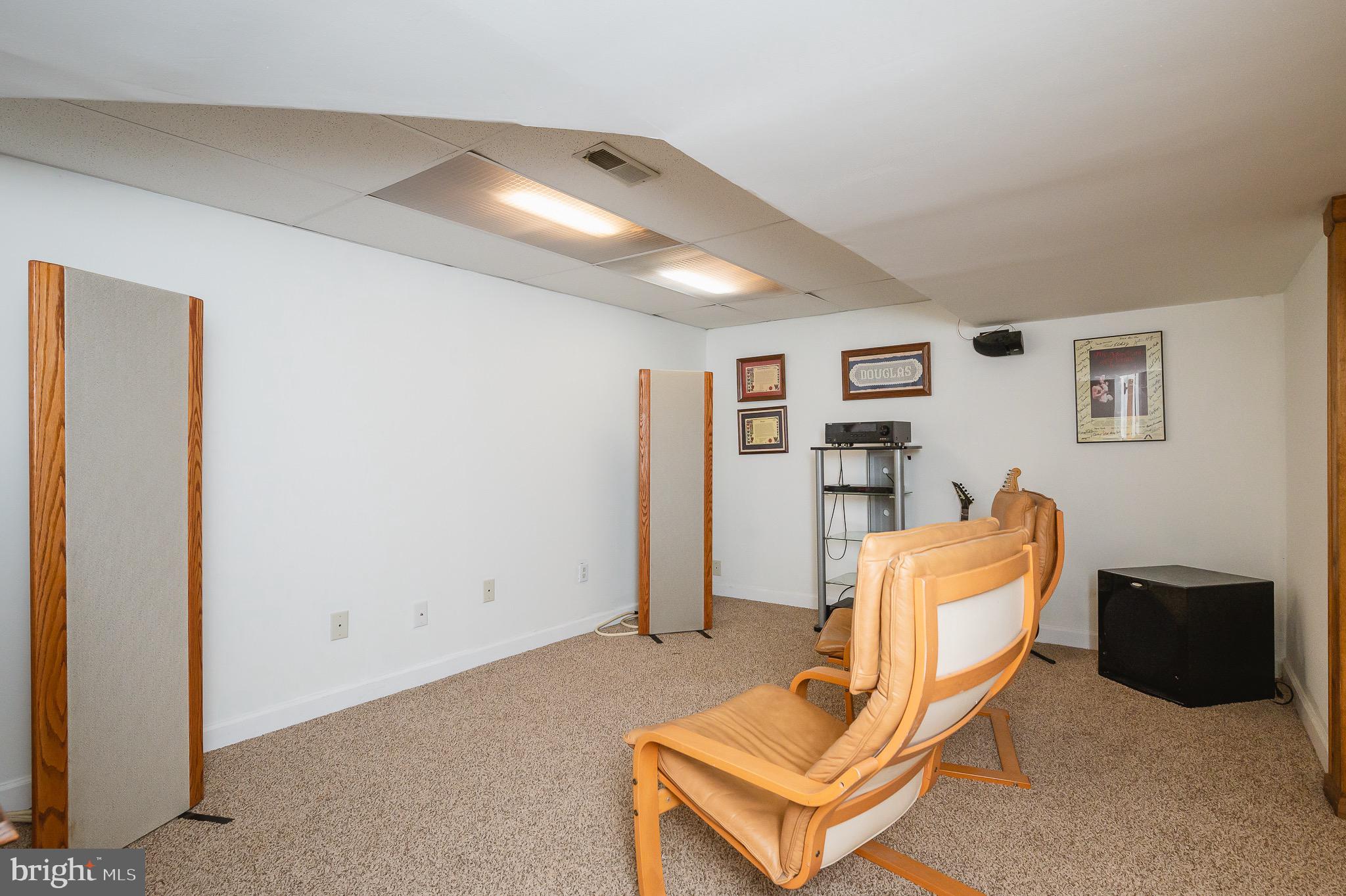 HIGH POINT MANOR - Residential