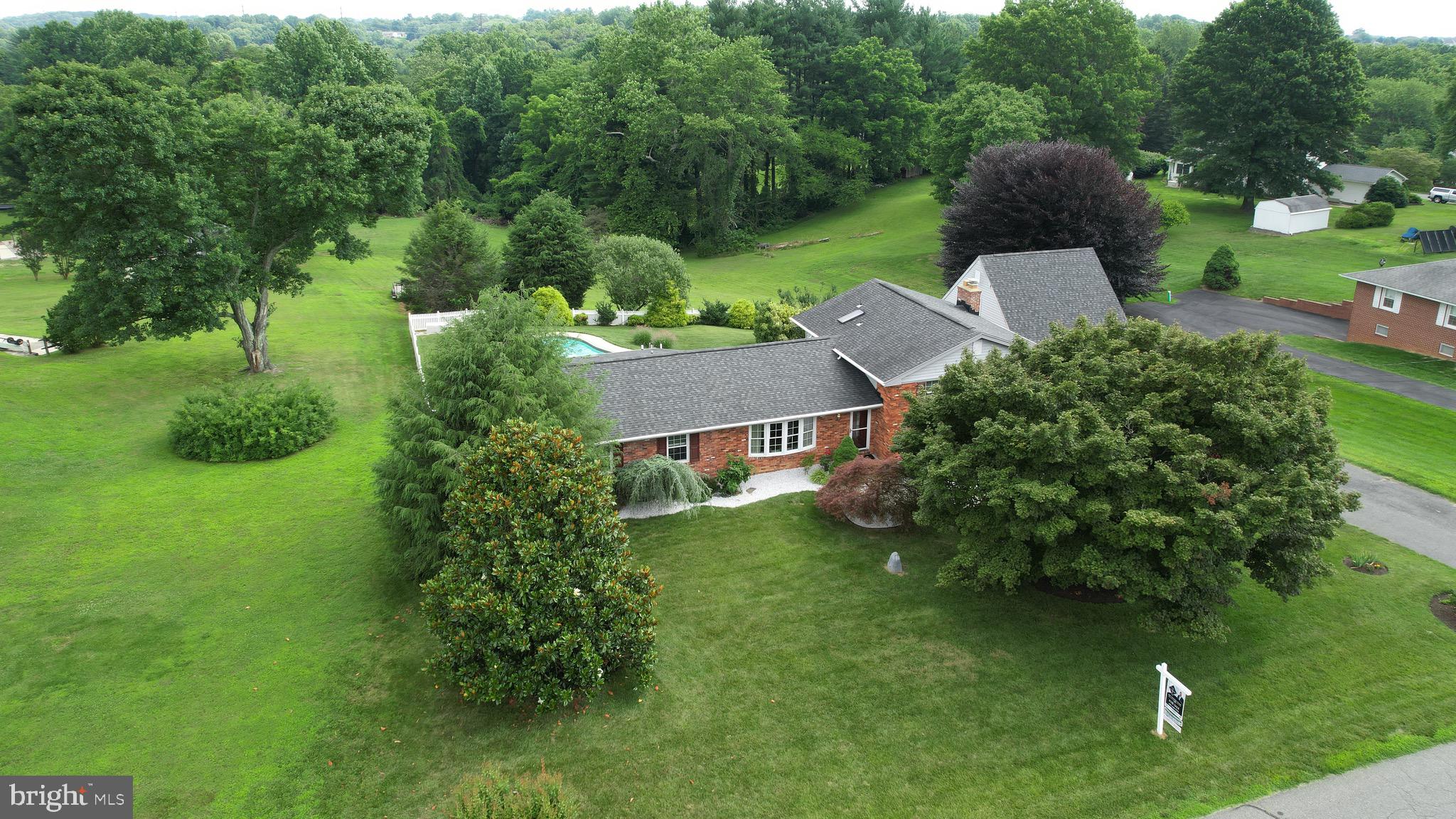 HIGH POINT MANOR - Residential