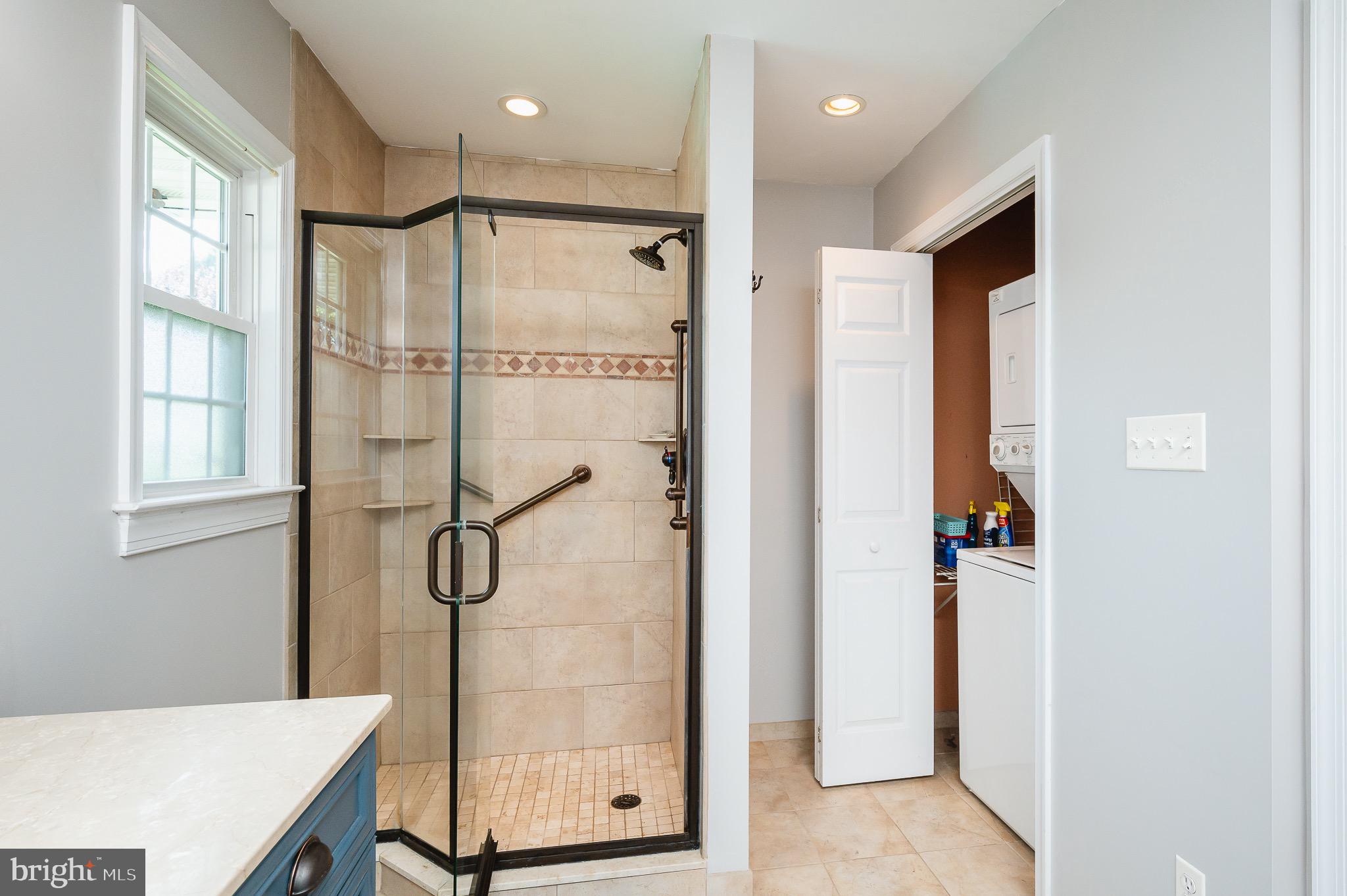 HIGH POINT MANOR - Residential