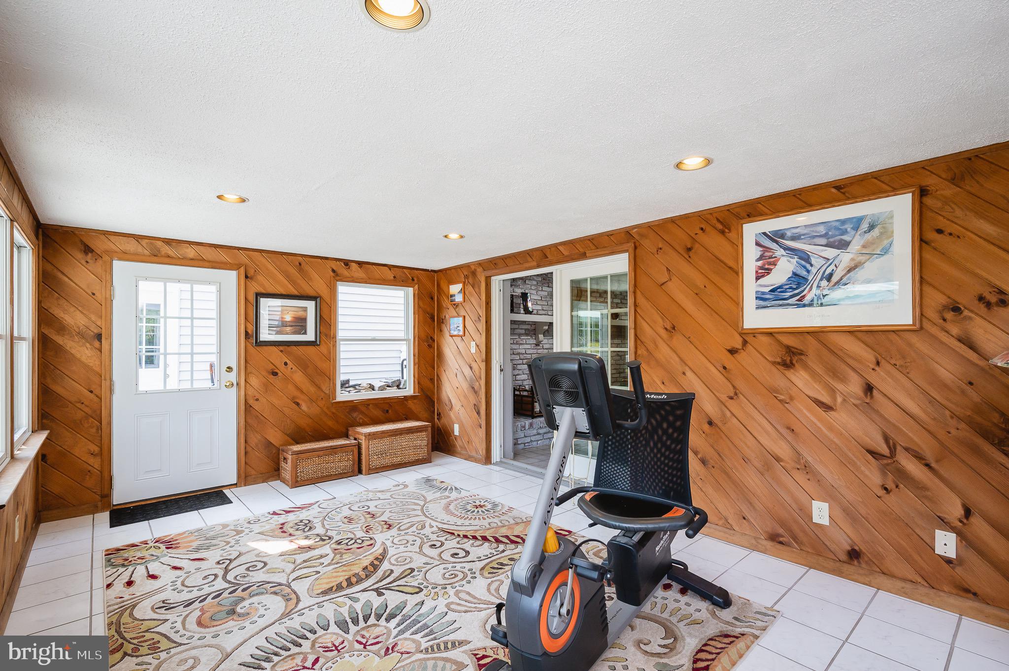 HIGH POINT MANOR - Residential