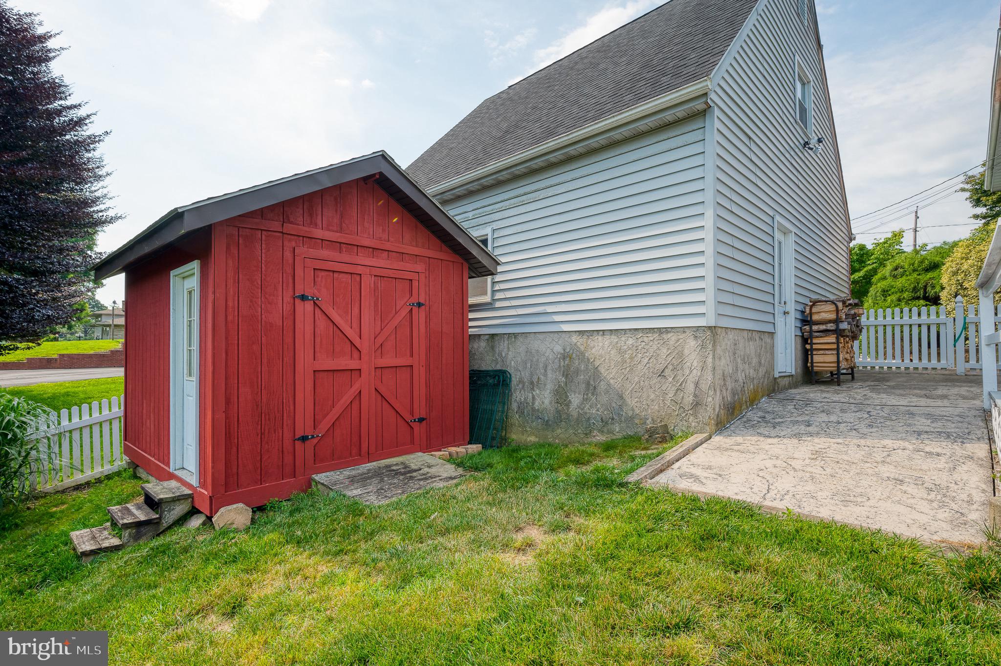 HIGH POINT MANOR - Residential