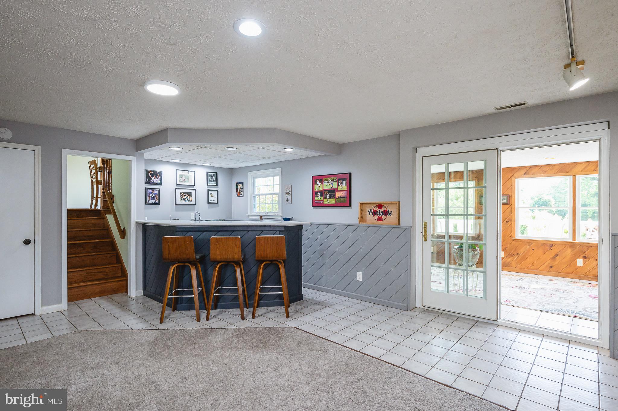 HIGH POINT MANOR - Residential