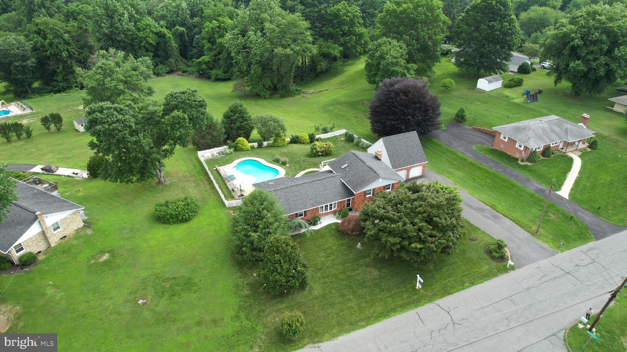 HIGH POINT MANOR - Residential