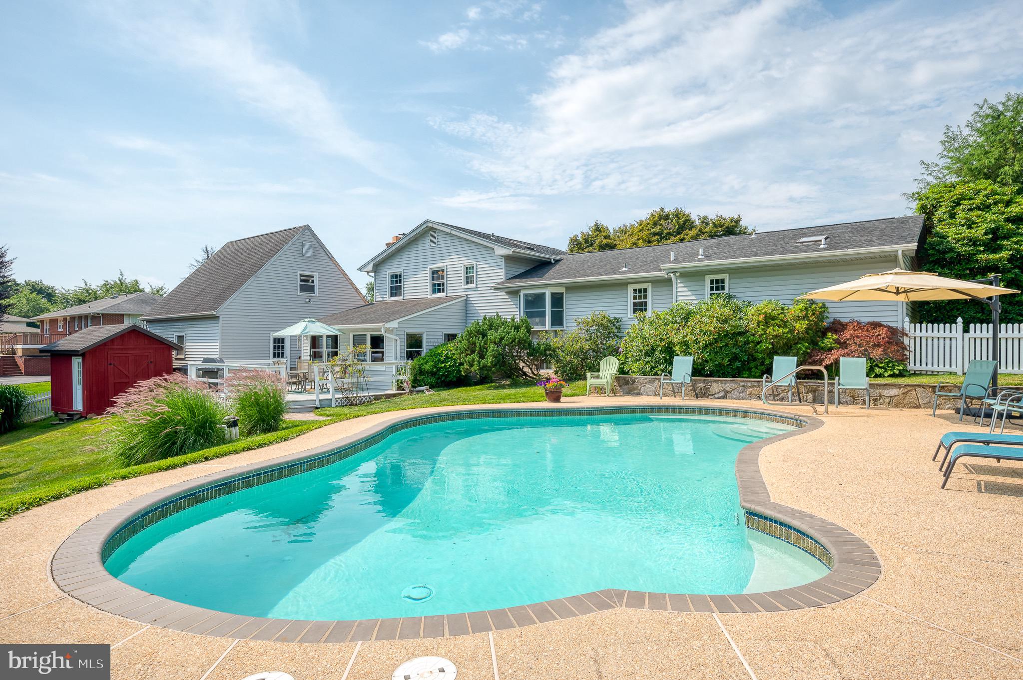 HIGH POINT MANOR - Residential