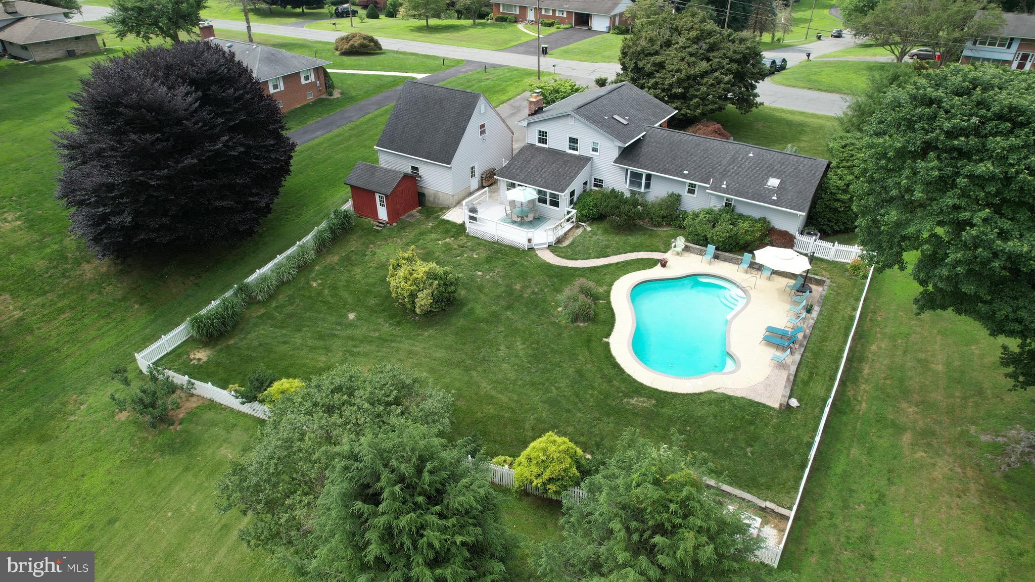 HIGH POINT MANOR - Residential