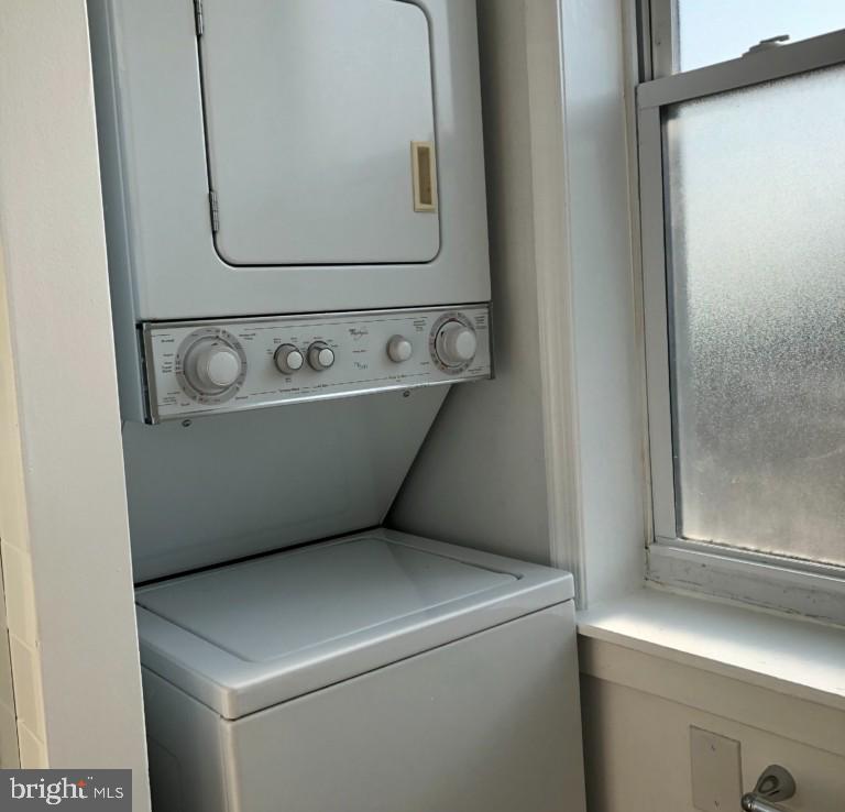 FAIRMOUNT - Residential Lease