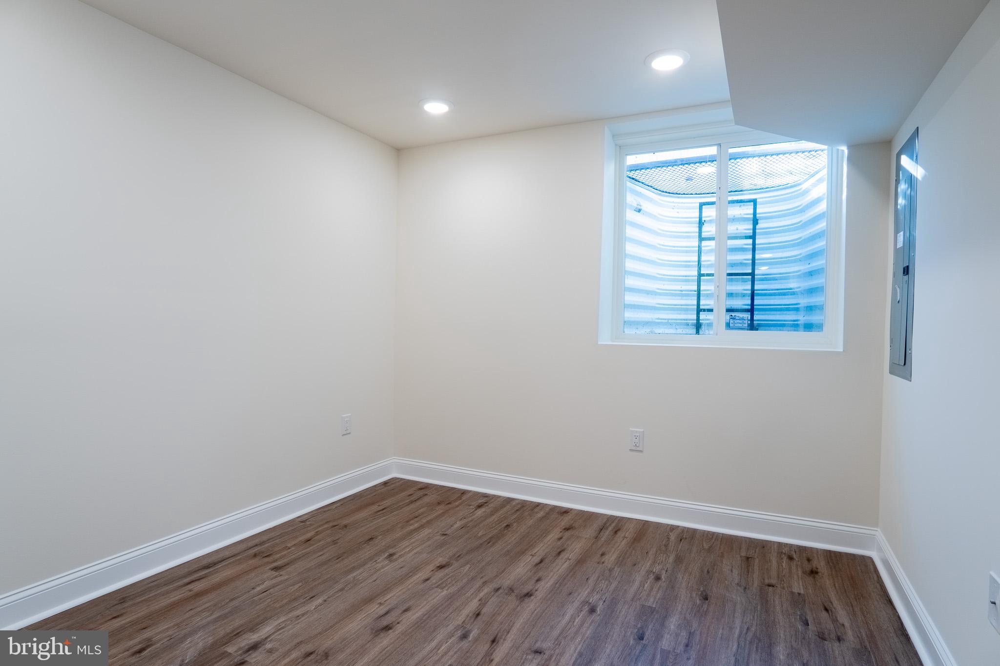 MANTUA - Residential