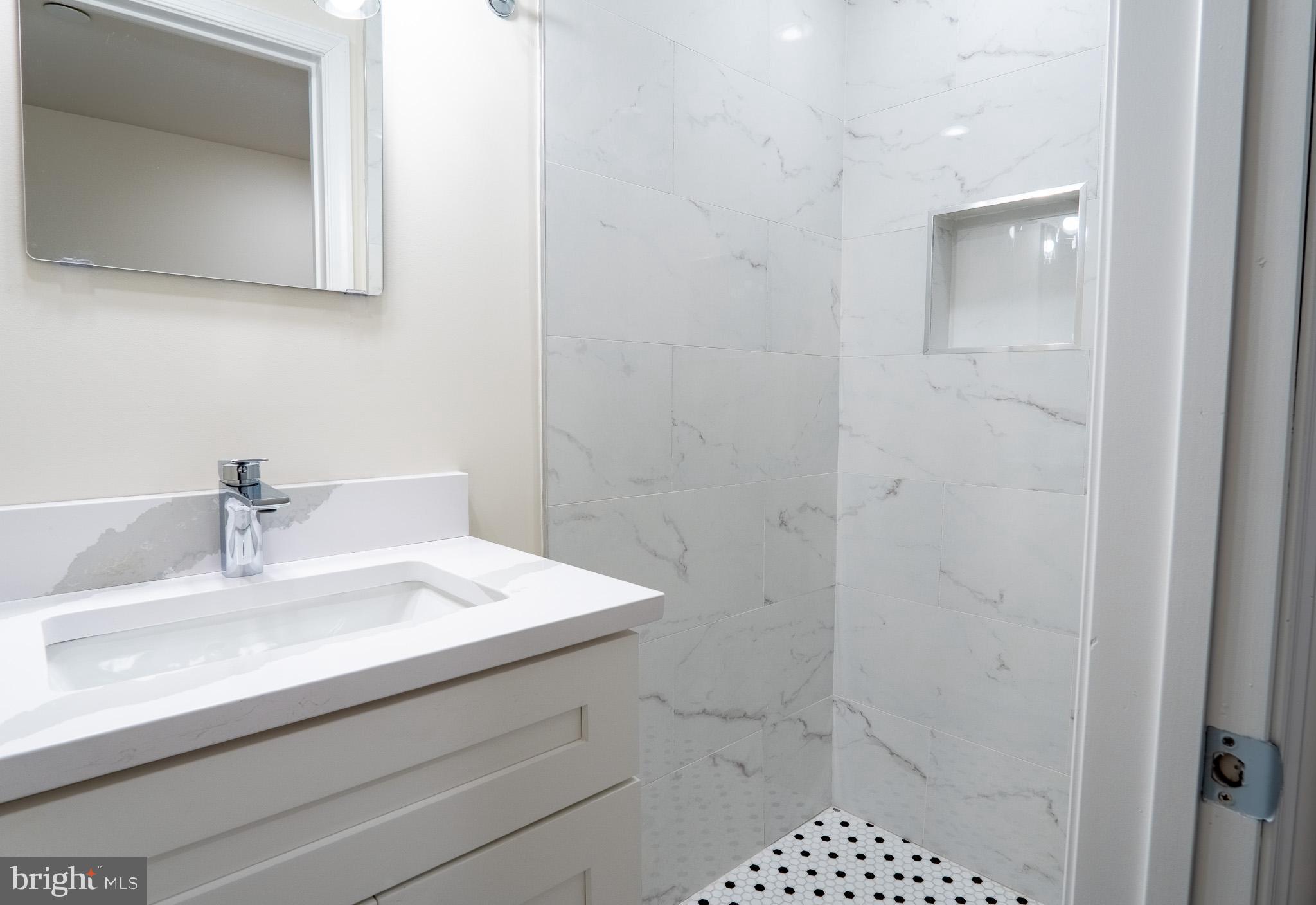 MANTUA - Residential