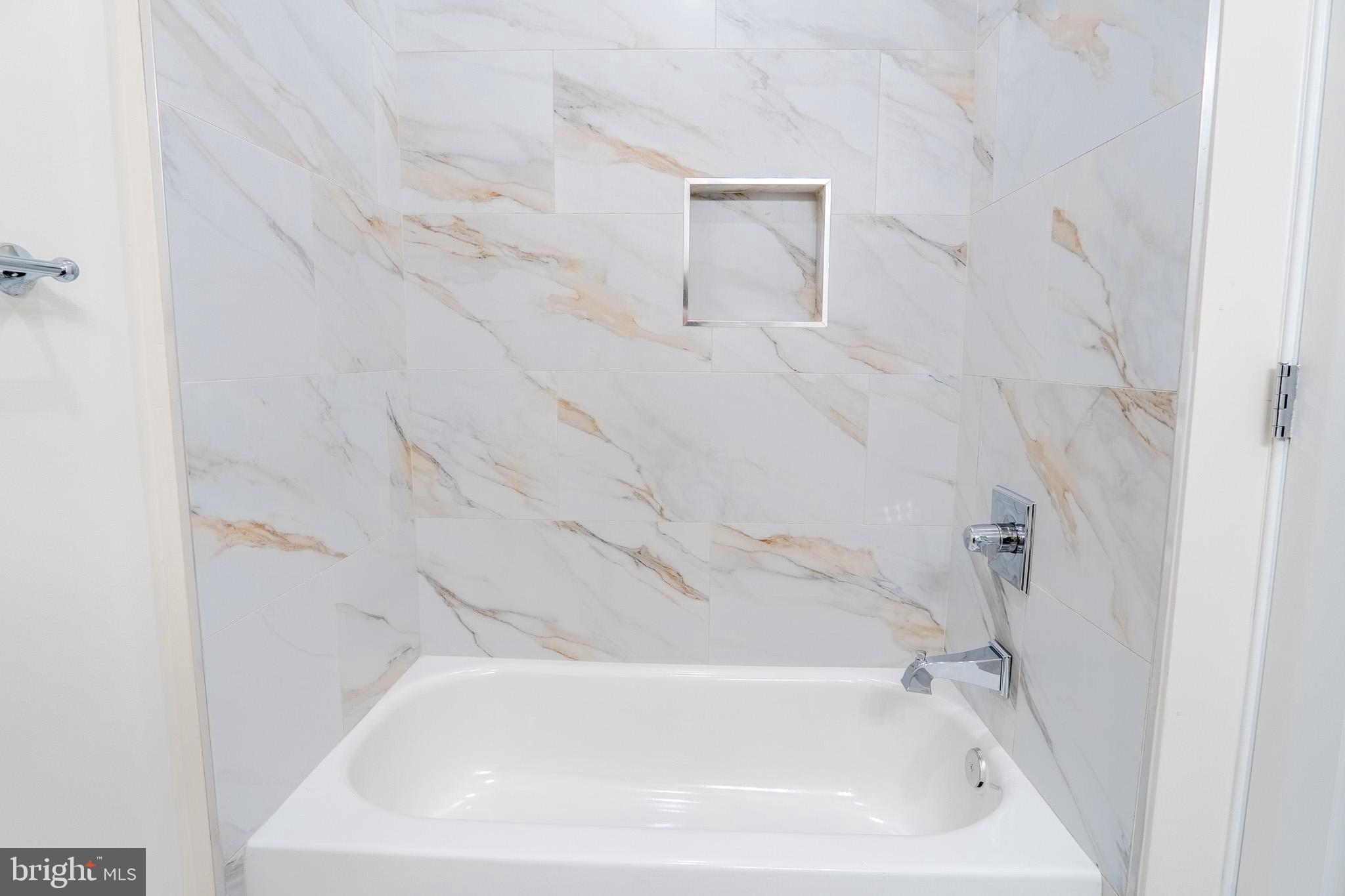 MANTUA - Residential