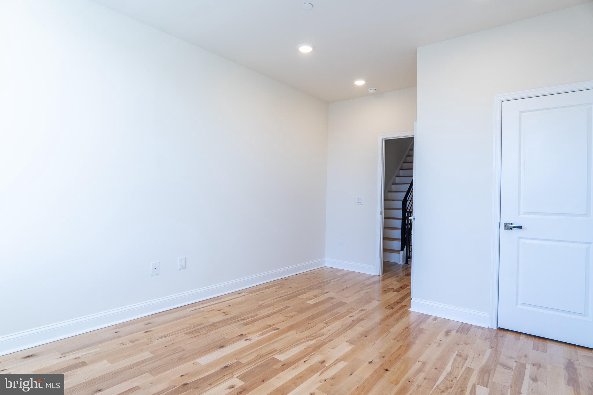 MANTUA - Residential