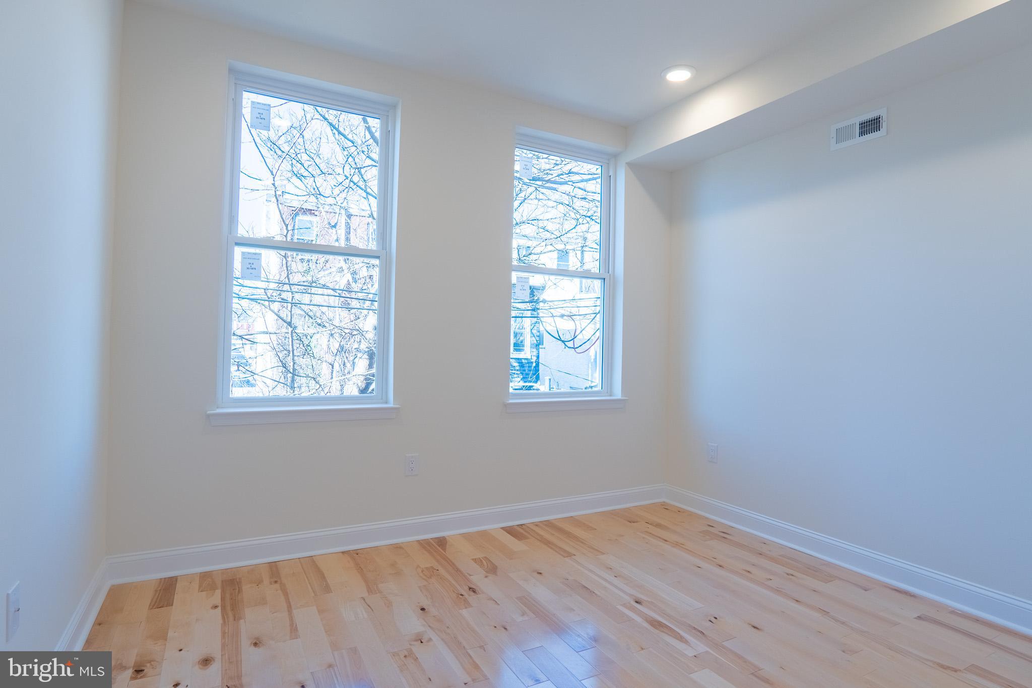 MANTUA - Residential