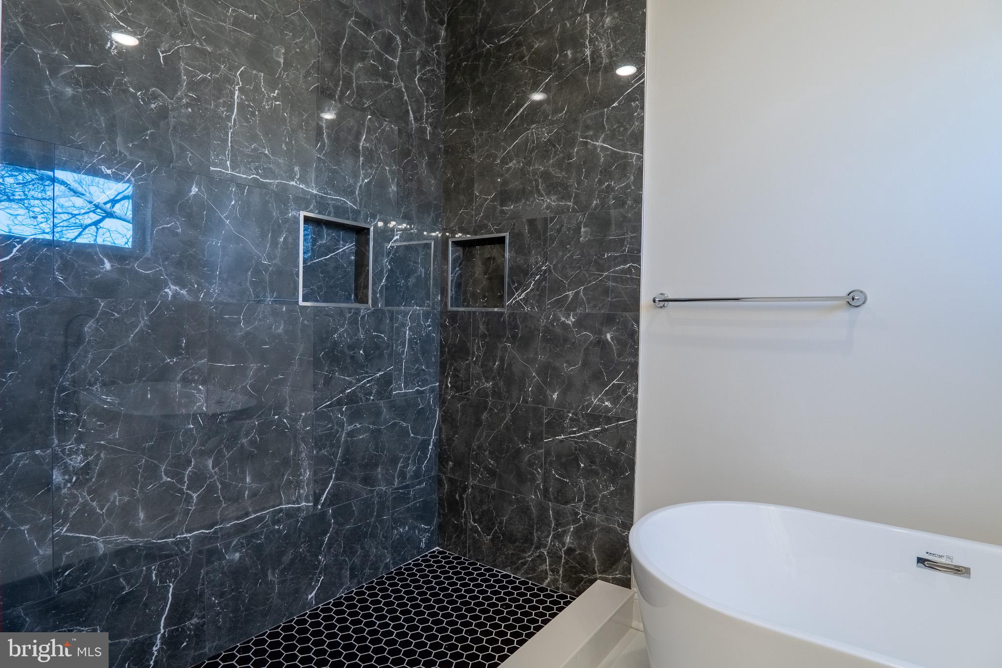 MANTUA - Residential