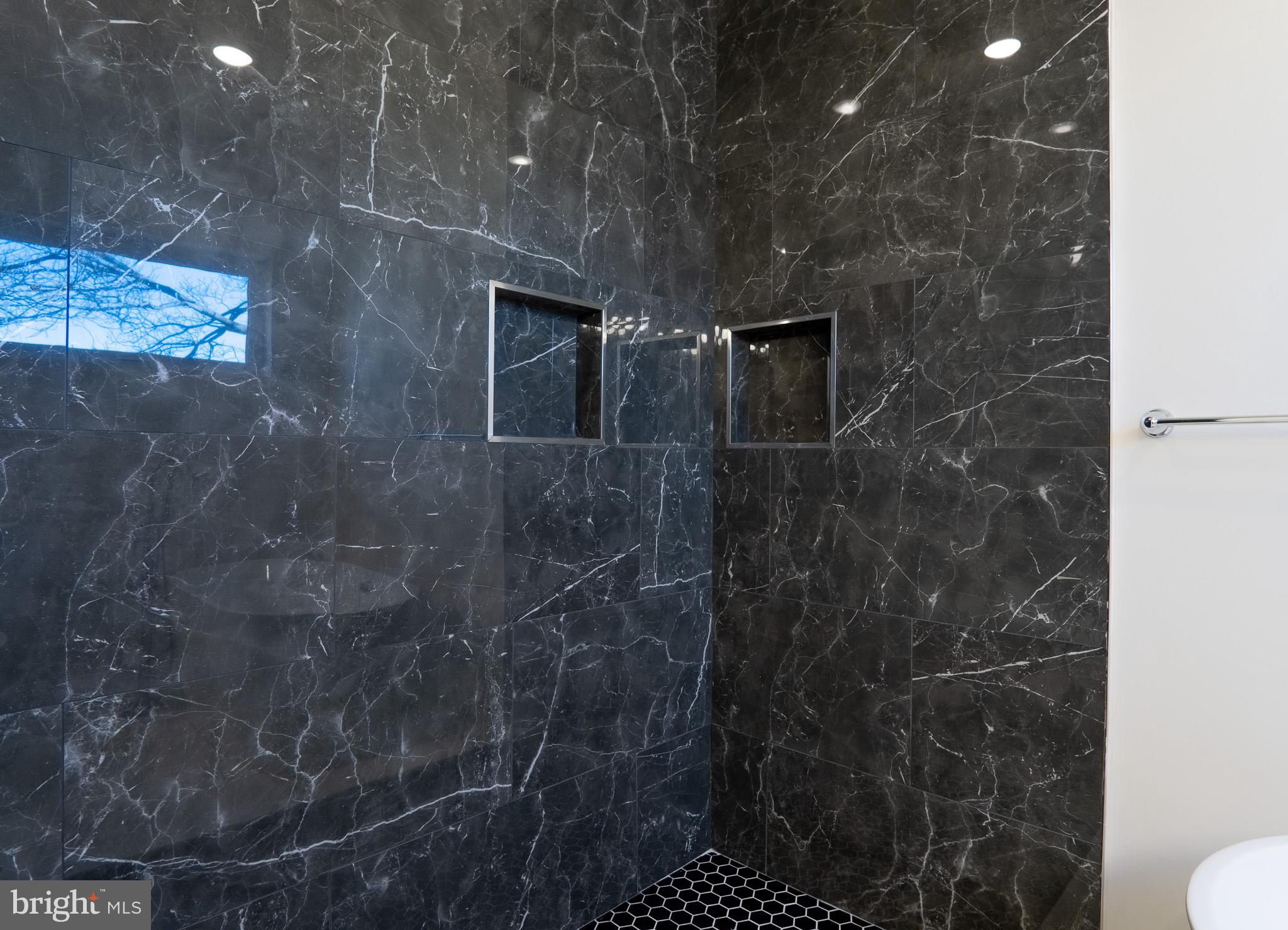 MANTUA - Residential