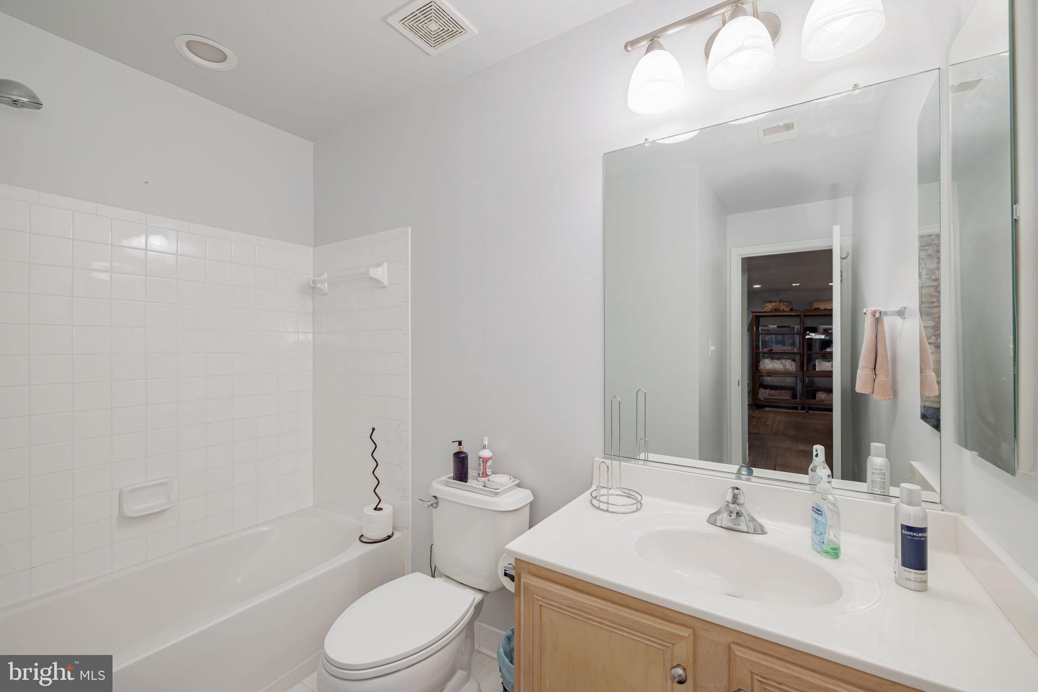 KINGSTOWNE - Residential