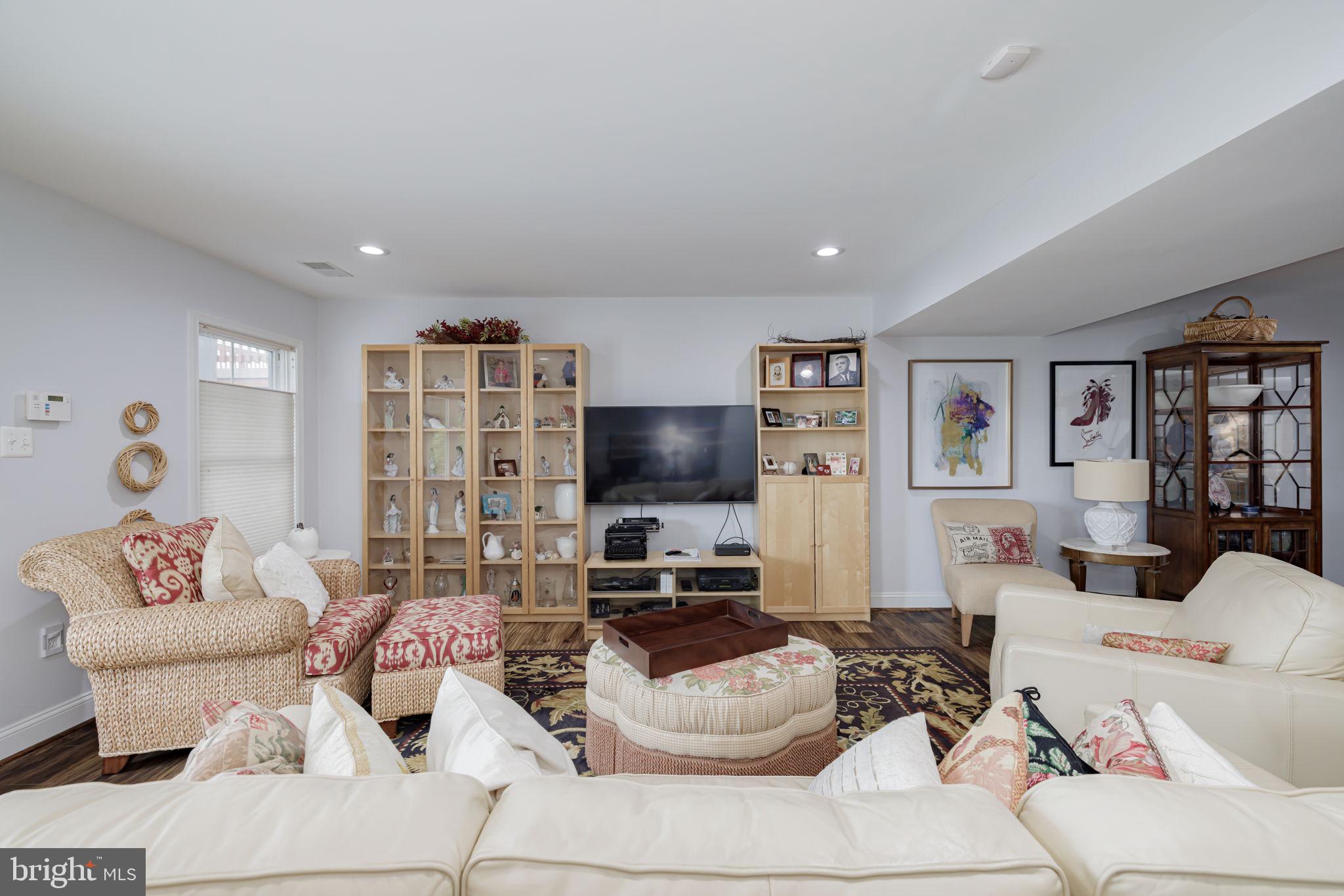 KINGSTOWNE - Residential