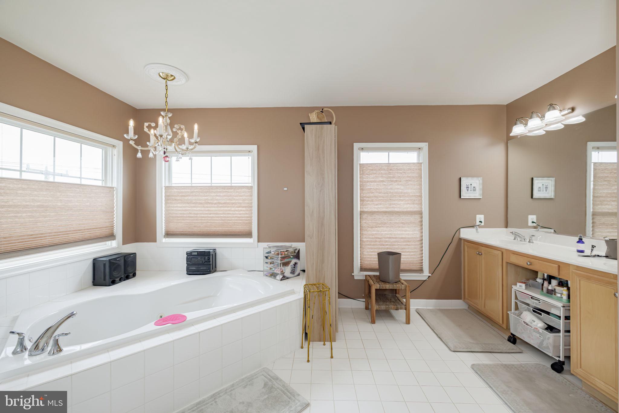 KINGSTOWNE - Residential