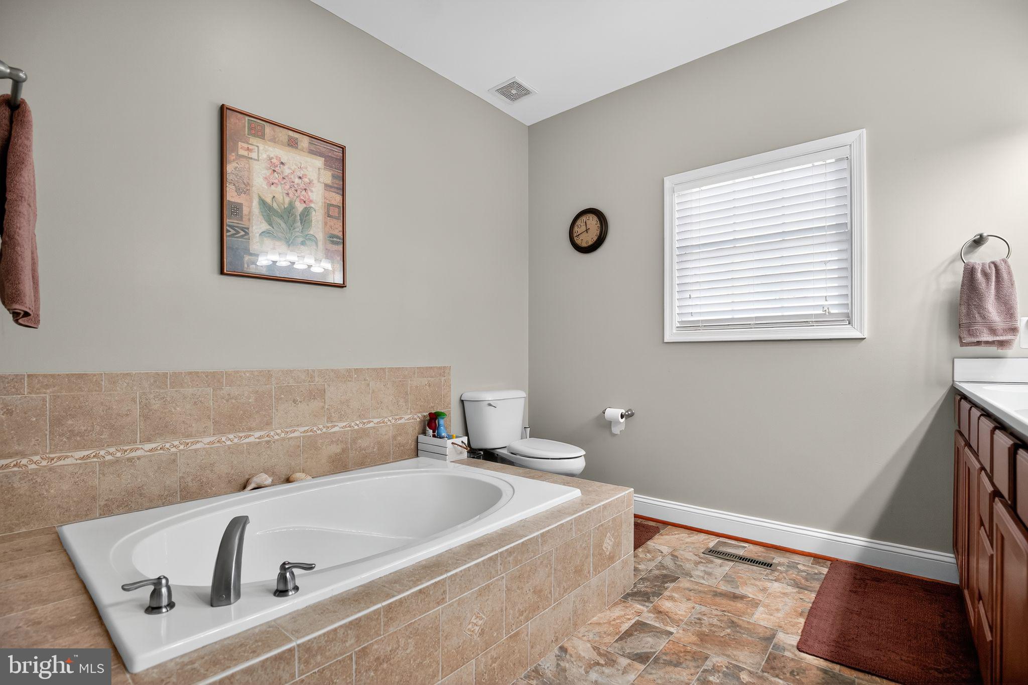 EMERALD HILLS - Residential