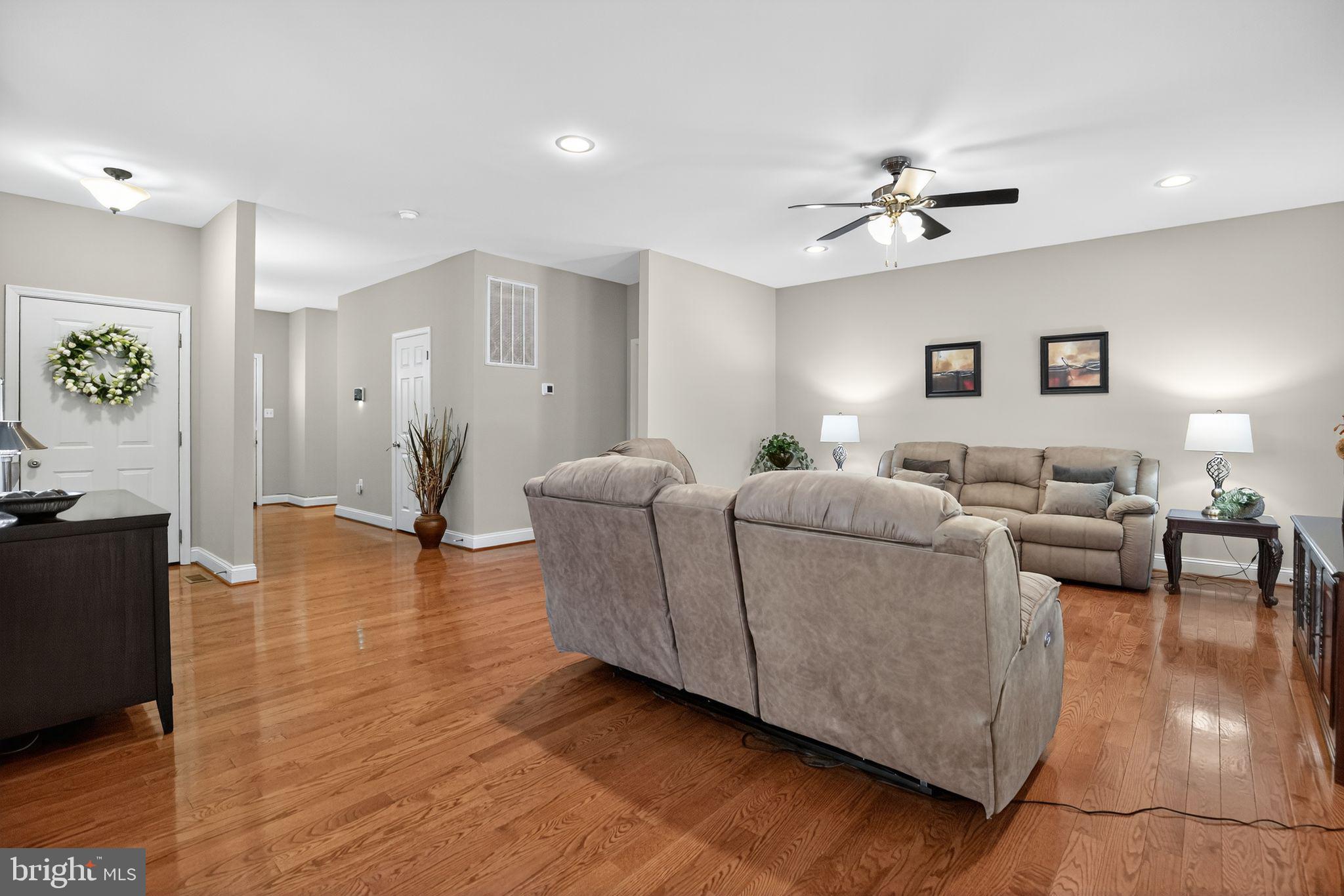 EMERALD HILLS - Residential