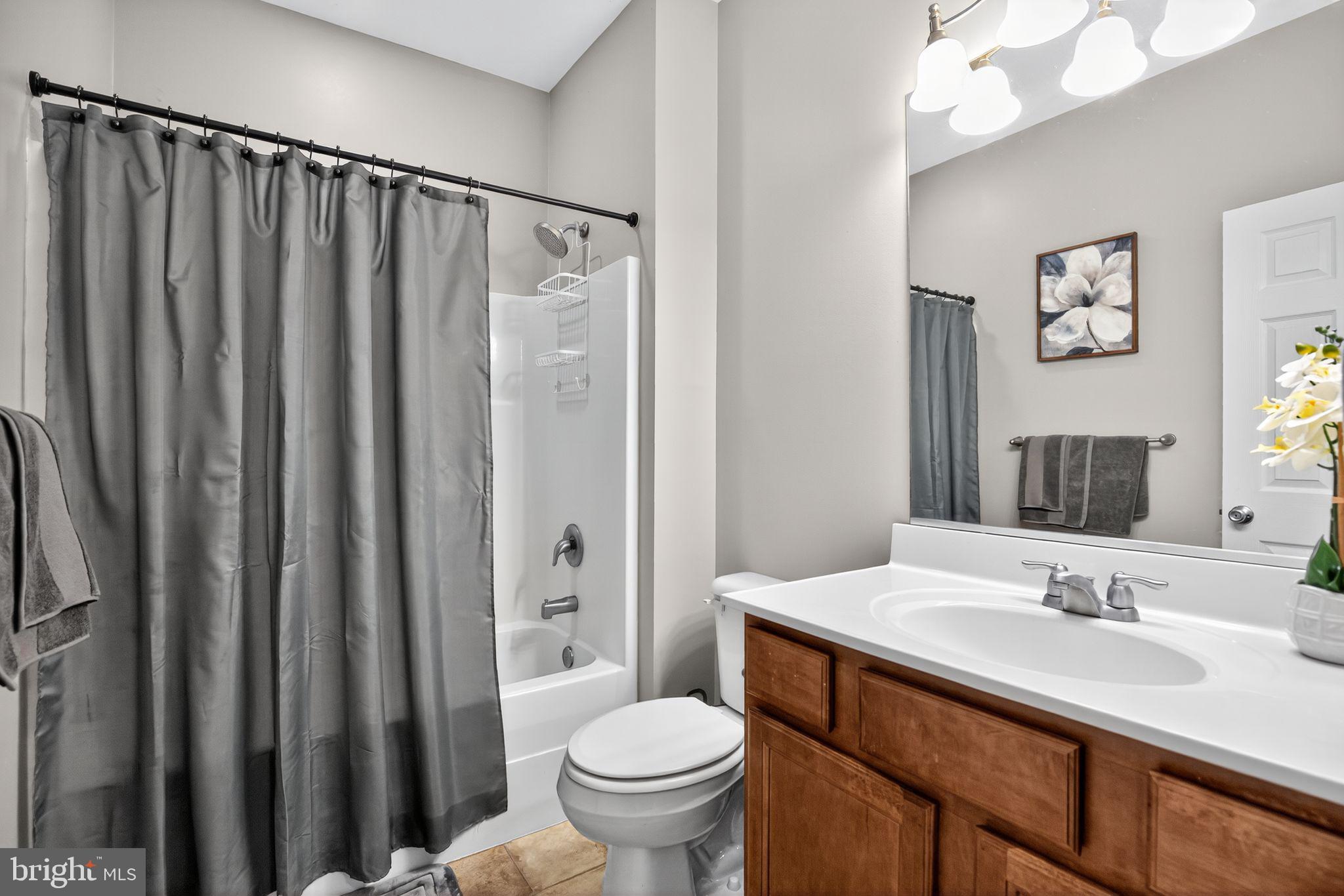 EMERALD HILLS - Residential