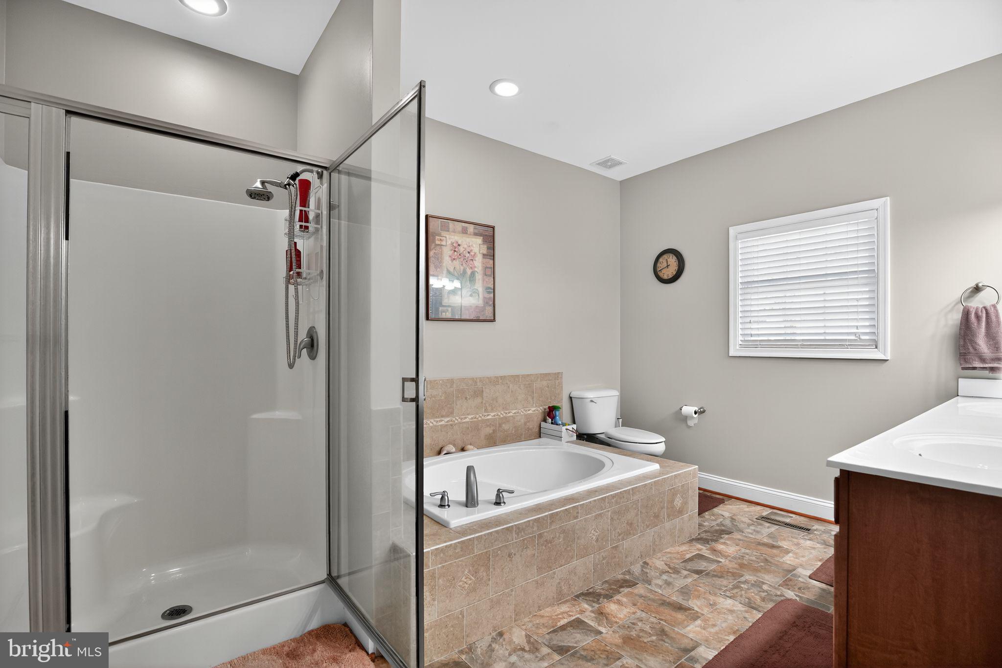 EMERALD HILLS - Residential