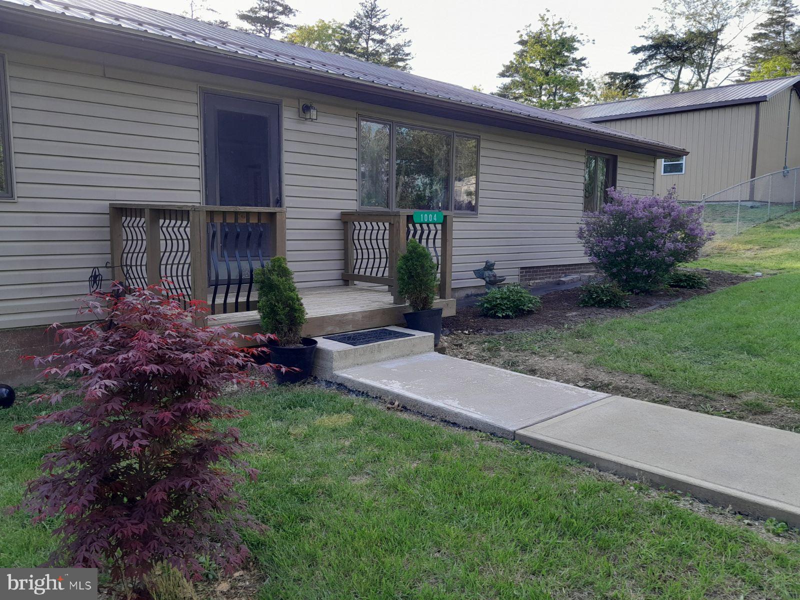 Don't miss out on this one ! Three bedrooms with two full bathrooms! ! Laundry on main floor , updated kitchen! large rear deck , fenced in yard! Plenty of room in the basement for storage.