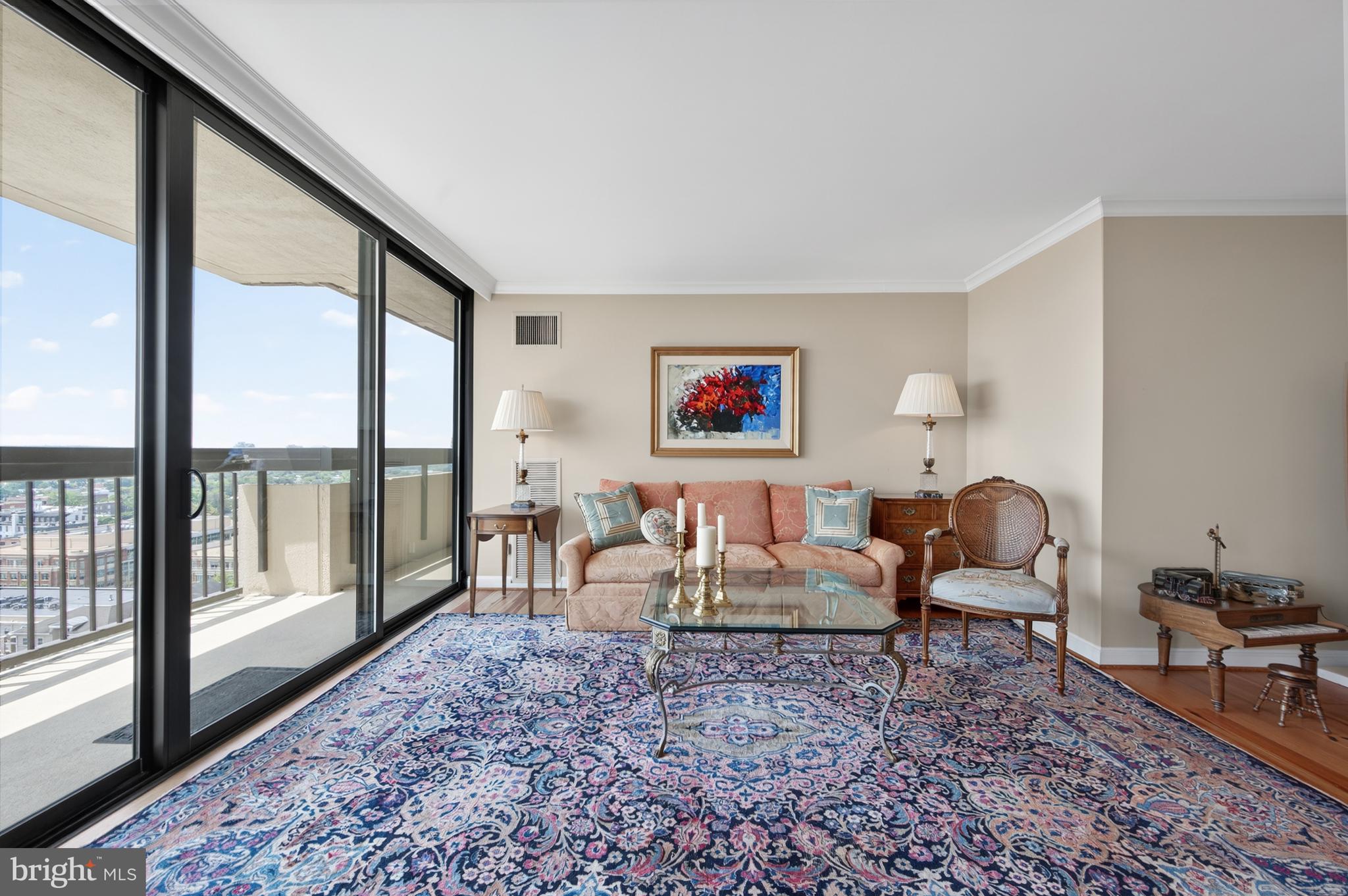 ALEXANDRIA HOUSE - Residential