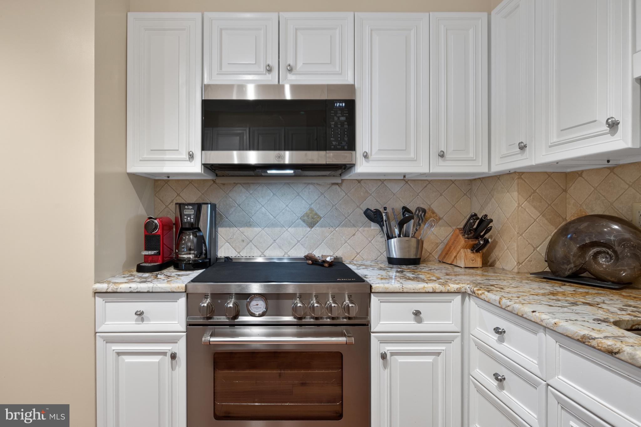 ALEXANDRIA HOUSE - Residential