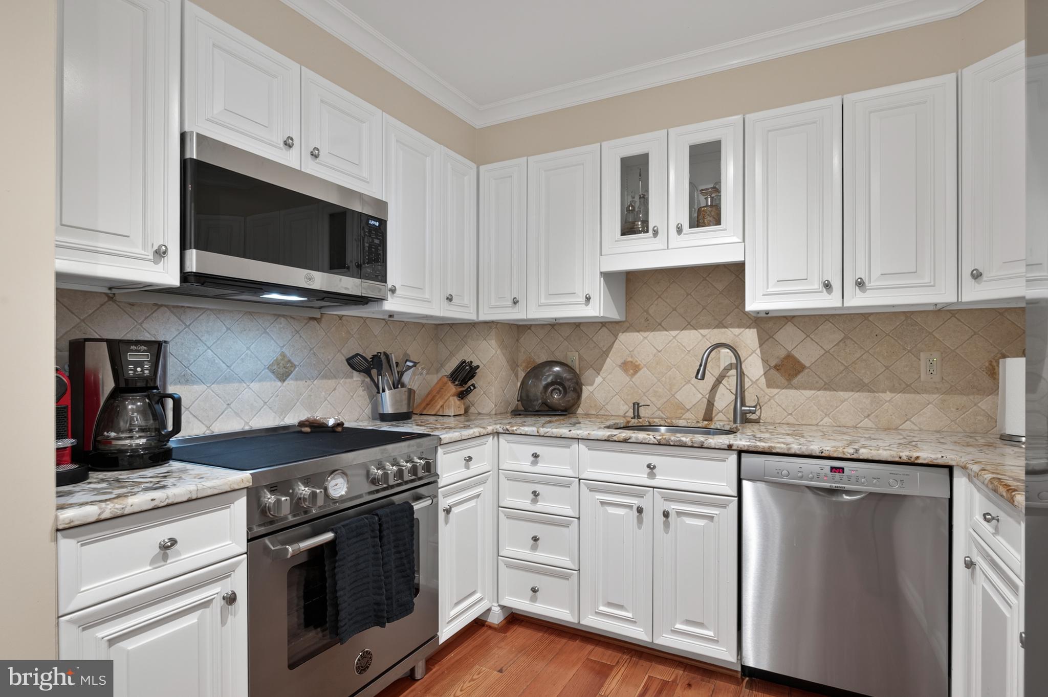 ALEXANDRIA HOUSE - Residential