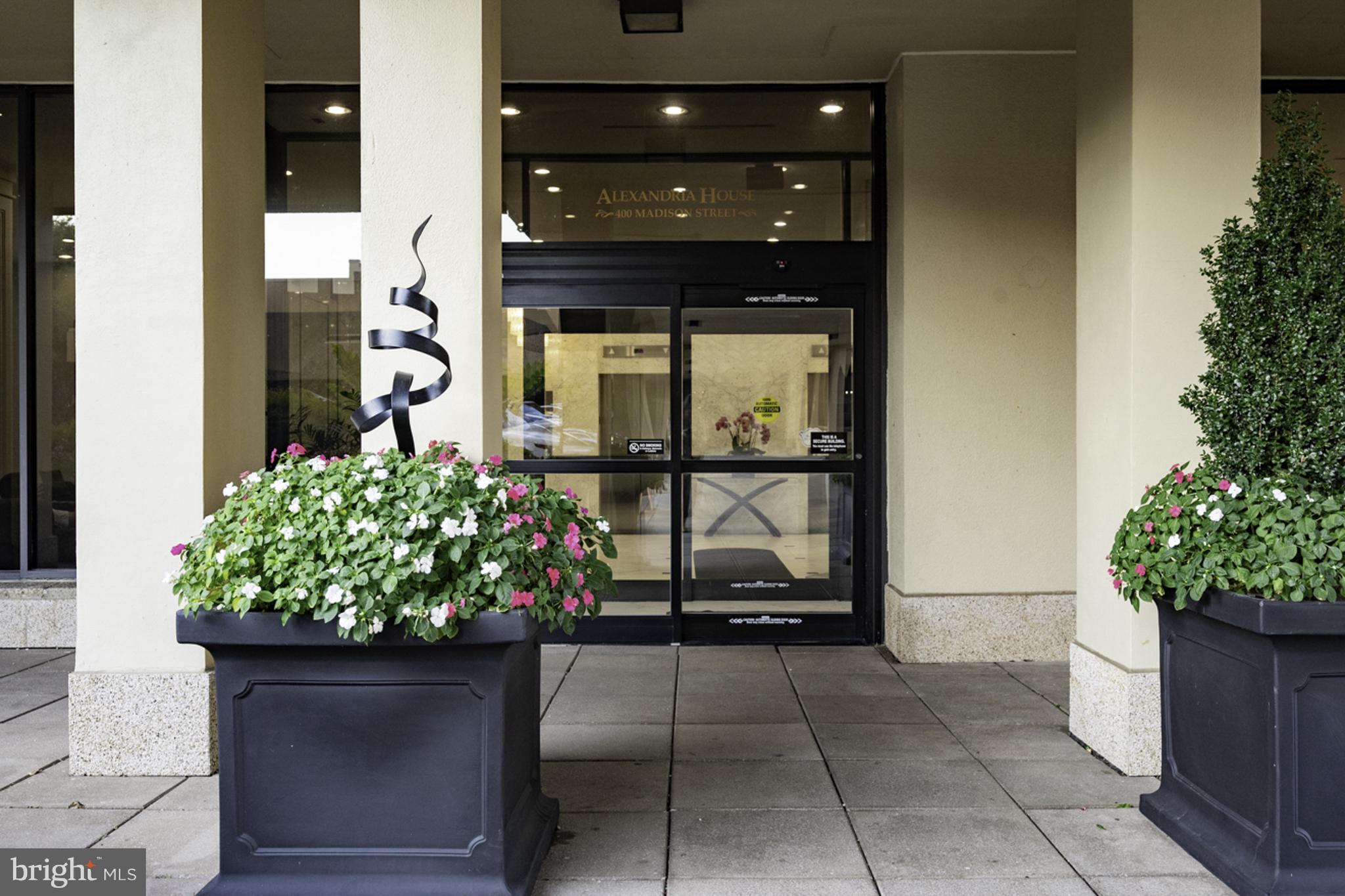 ALEXANDRIA HOUSE - Residential