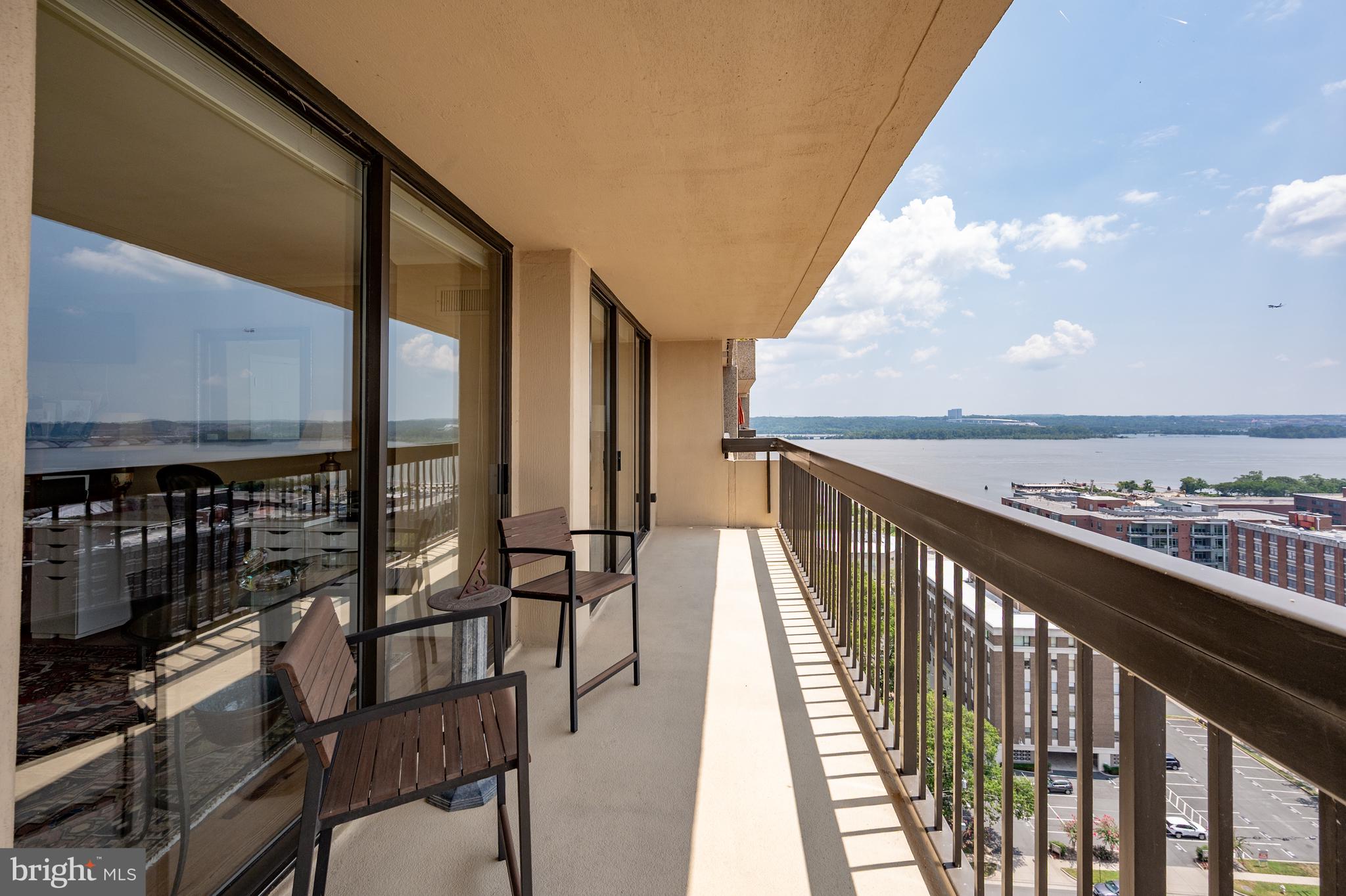 ALEXANDRIA HOUSE - Residential