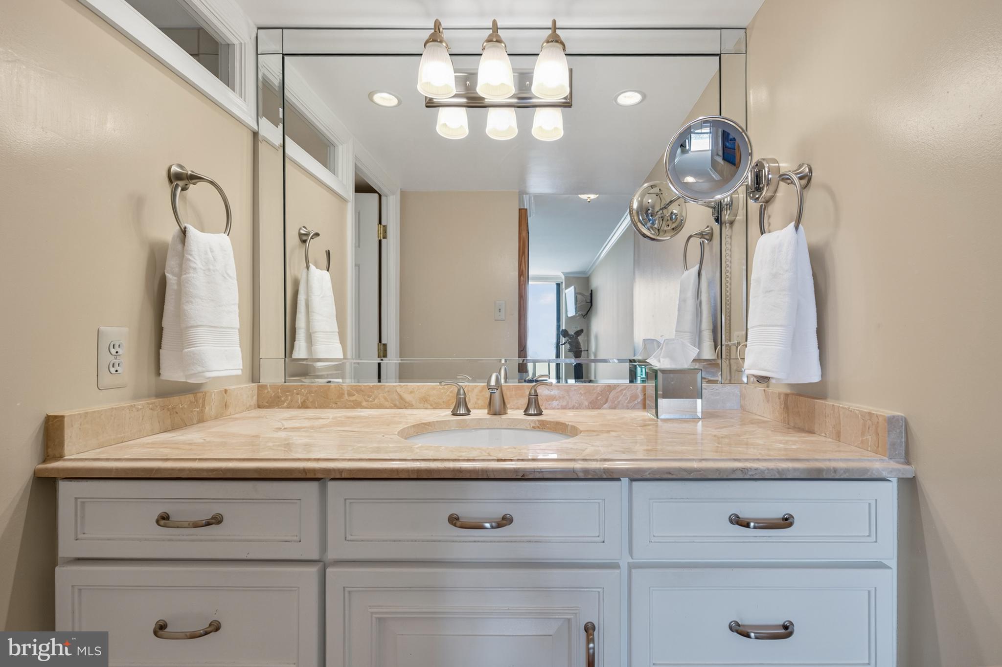 ALEXANDRIA HOUSE - Residential