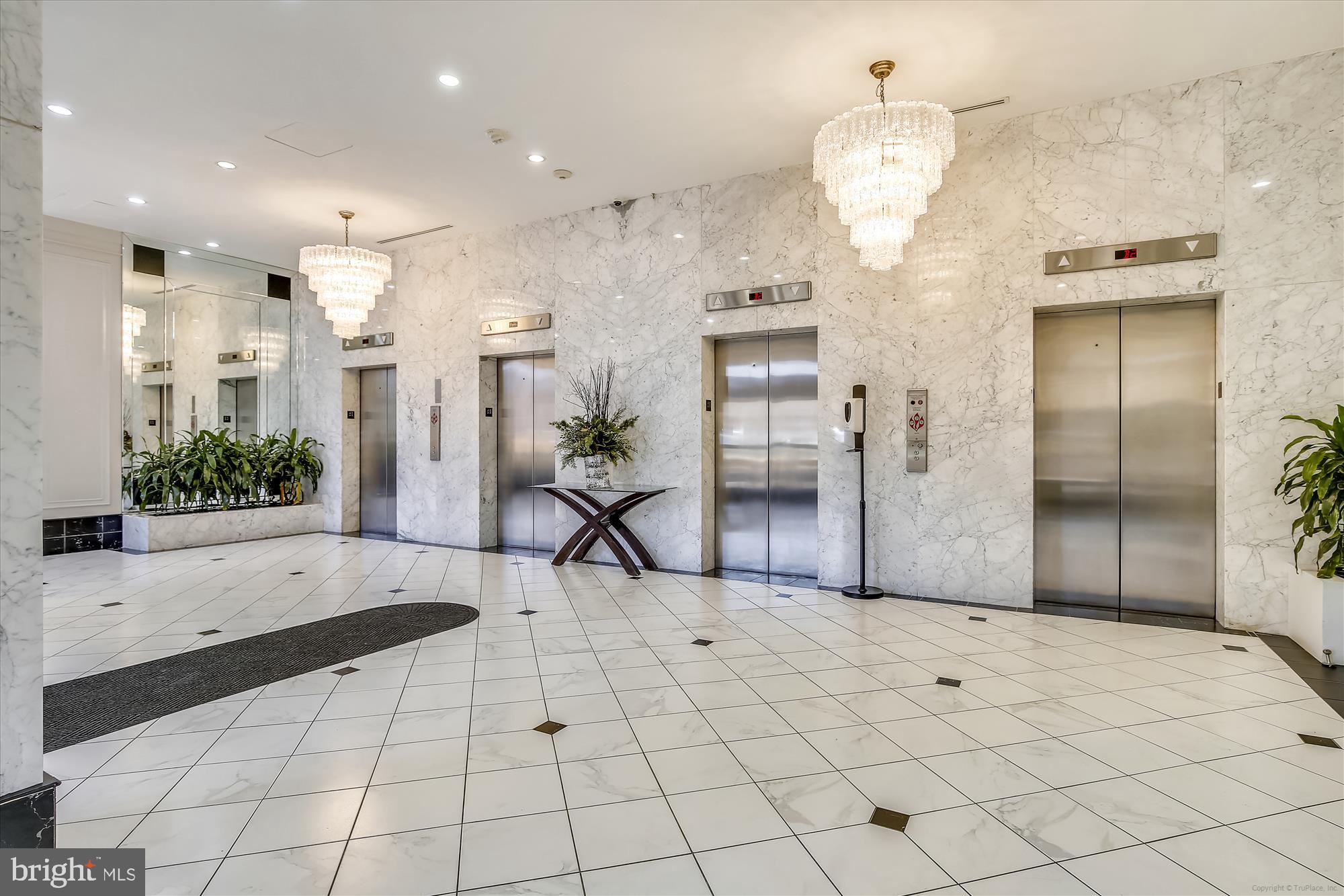 ALEXANDRIA HOUSE - Residential