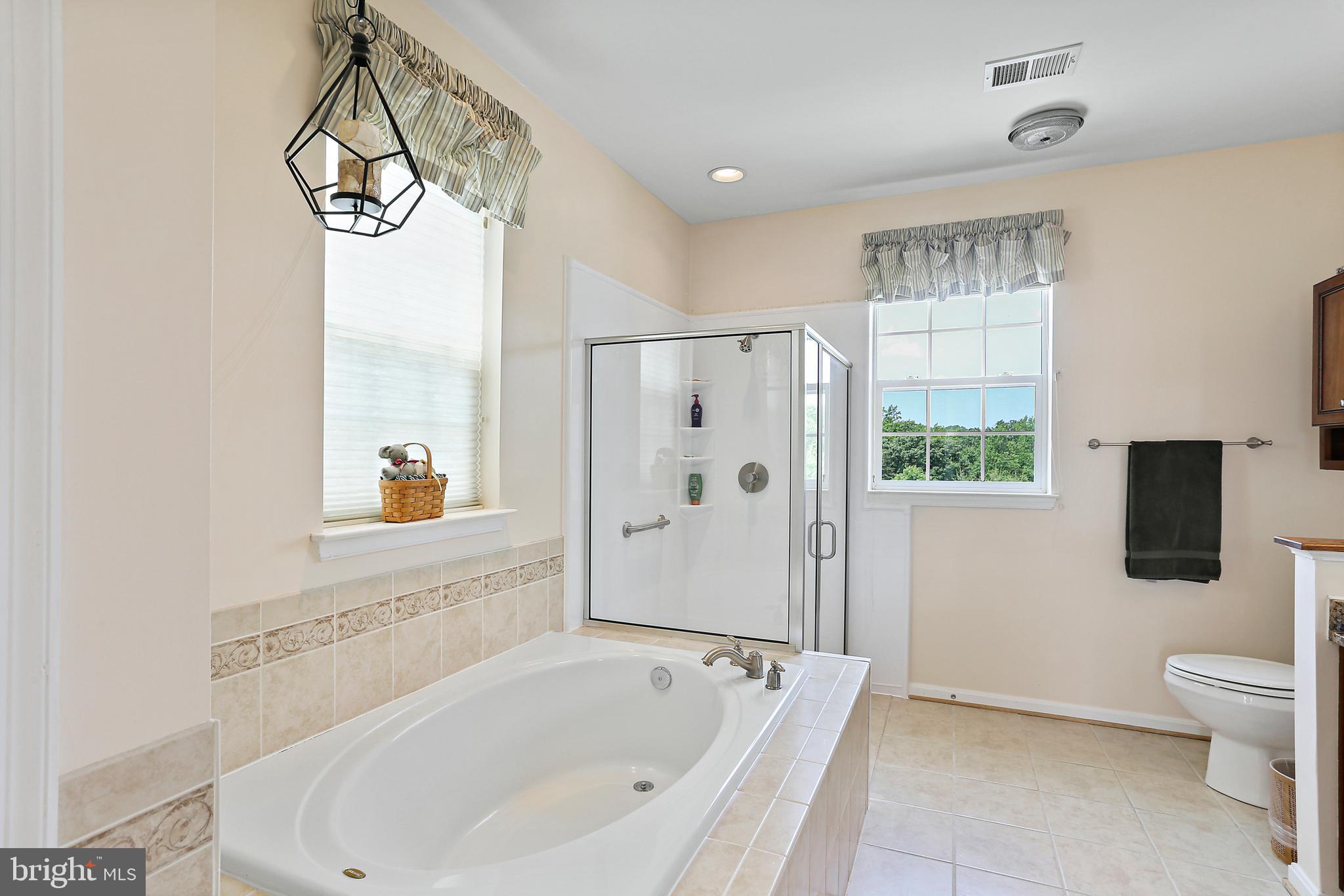 GATHERINGS AT LYNDWOOD - Residential