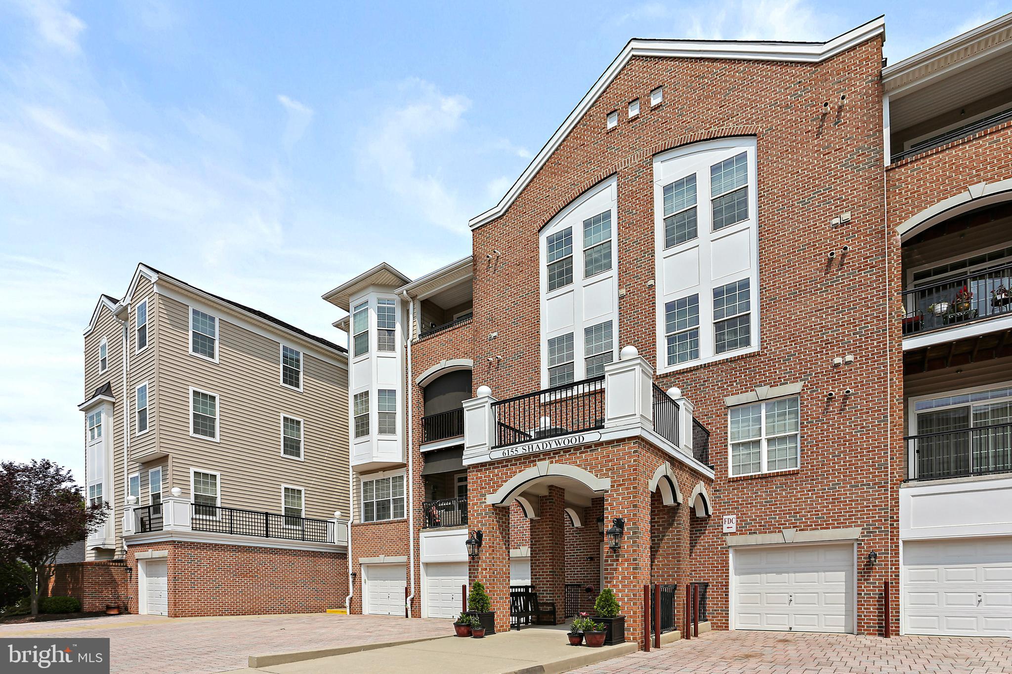 GATHERINGS AT LYNDWOOD - Residential