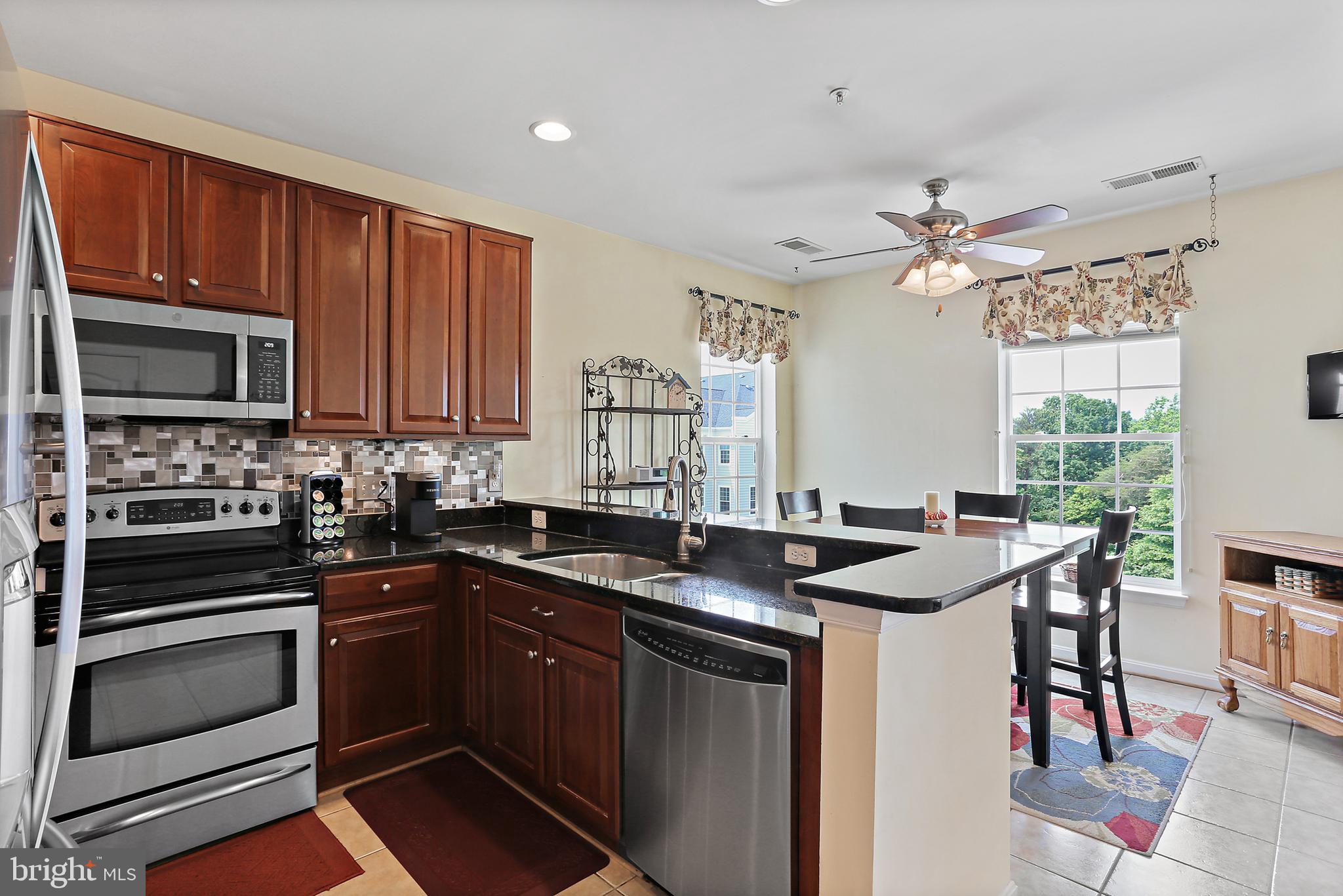 GATHERINGS AT LYNDWOOD - Residential