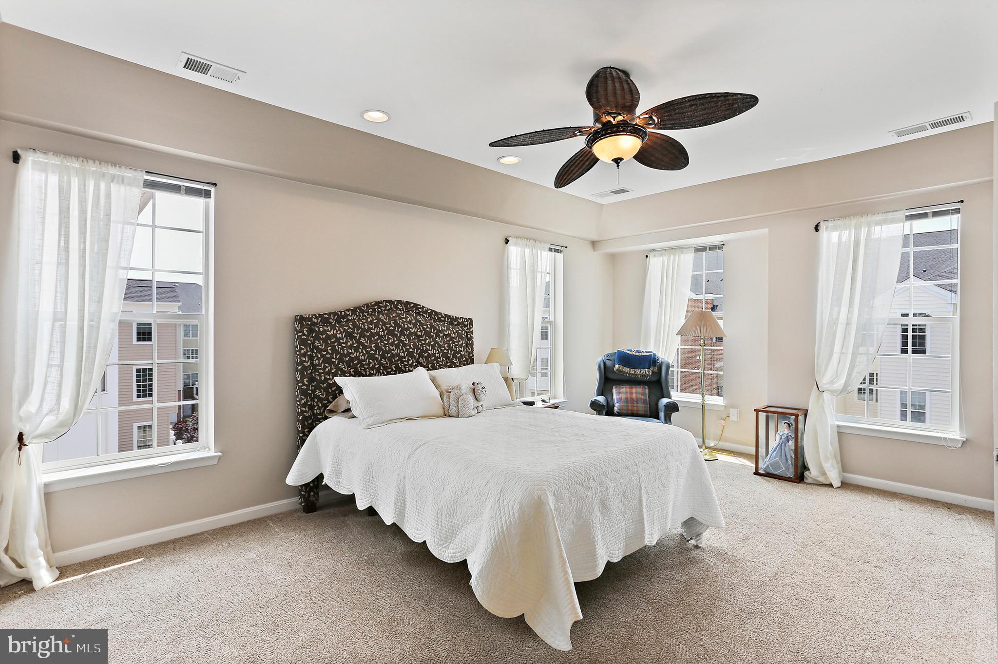 GATHERINGS AT LYNDWOOD - Residential