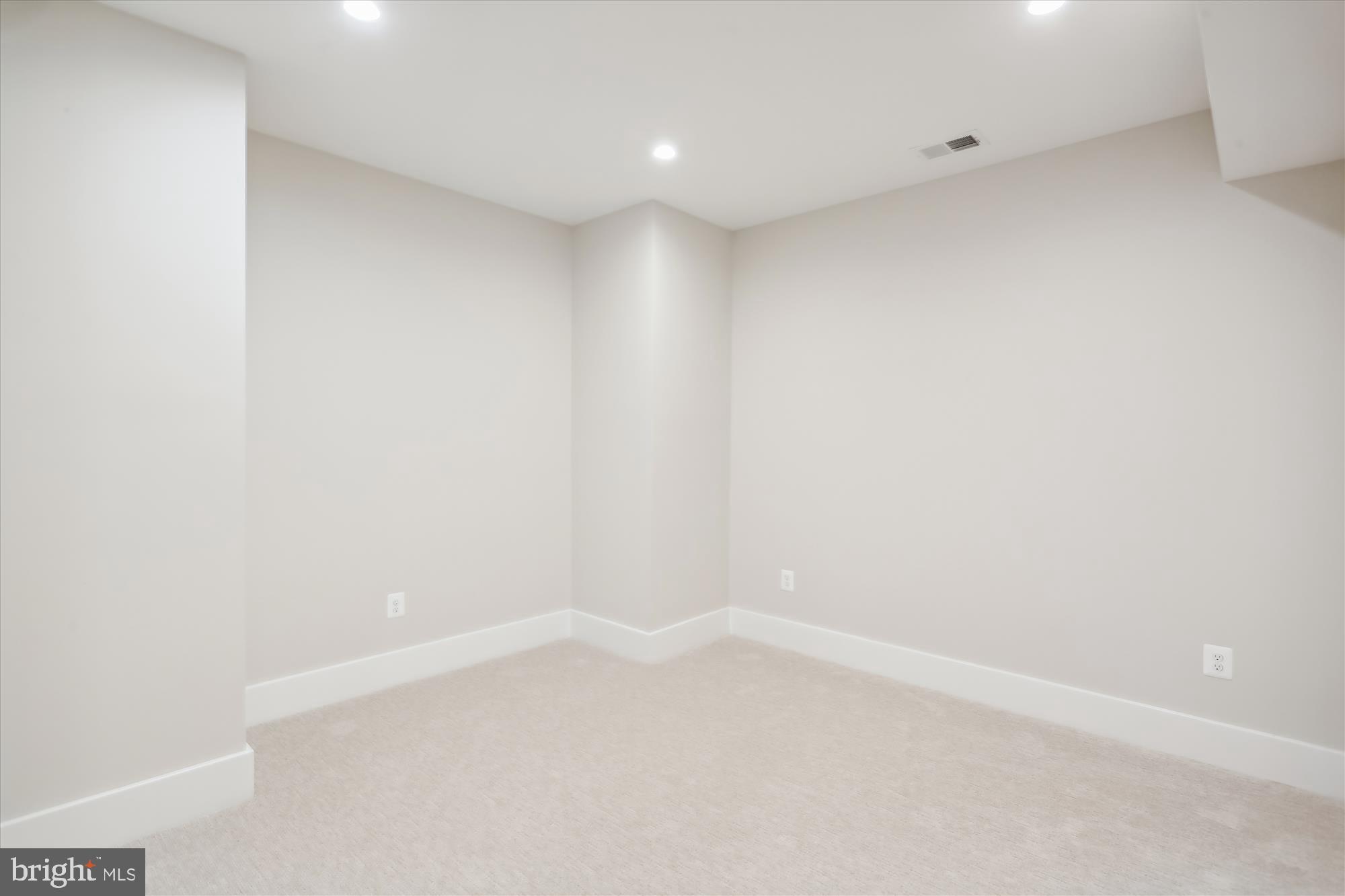 SOMERSET HEIGHTS - Residential