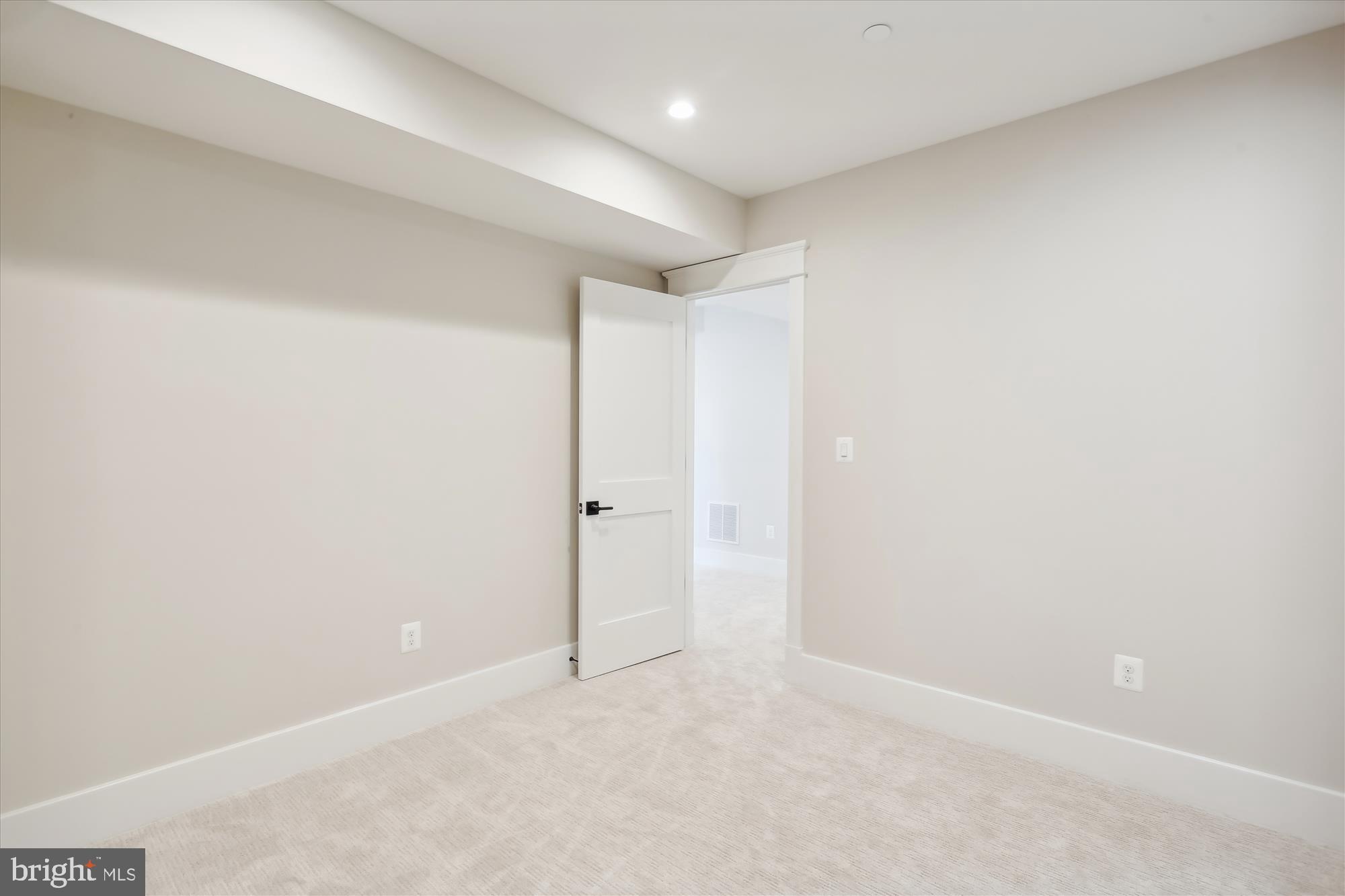 SOMERSET HEIGHTS - Residential