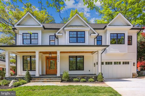 Photo of 5506 TRENT ST, CHEVY CHASE, MD 20815 (MLS # MDMC2089286)