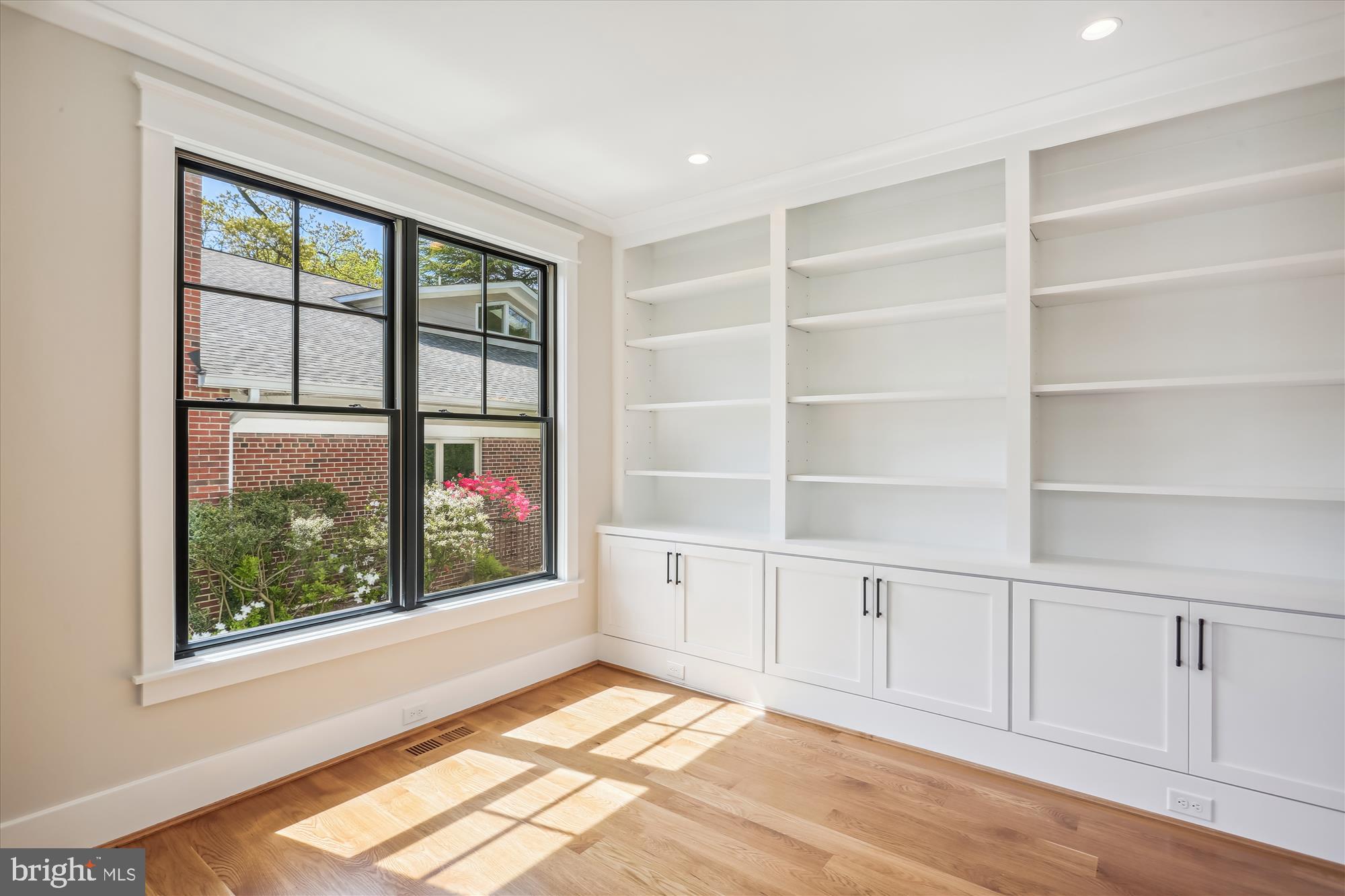 SOMERSET HEIGHTS - Residential