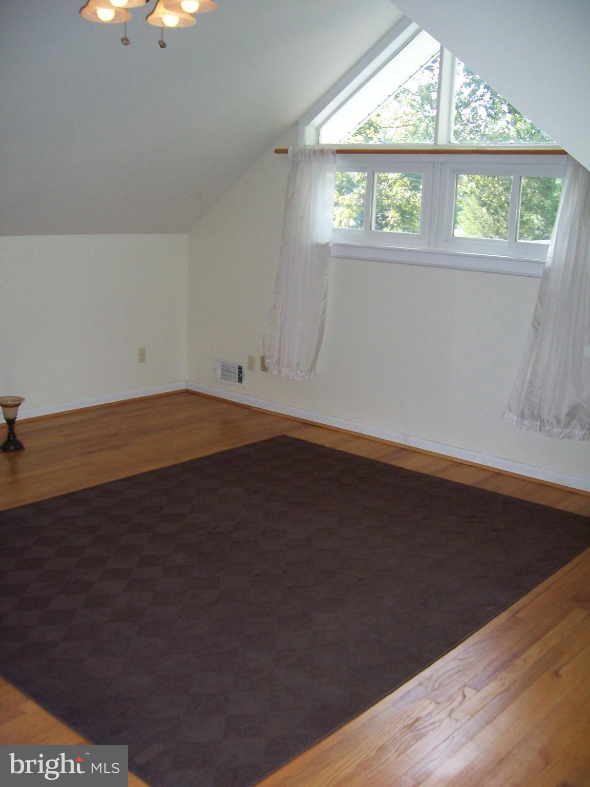 BAREFOOT ACRES - Residential Lease